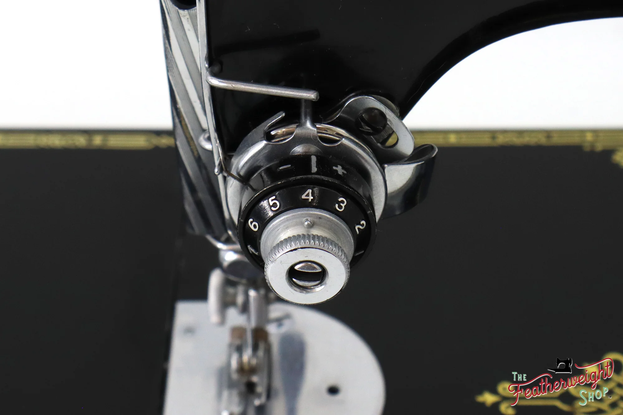 Singer Featherweight 221 Sewing Machine, AH576*** - 1948 - Image 15