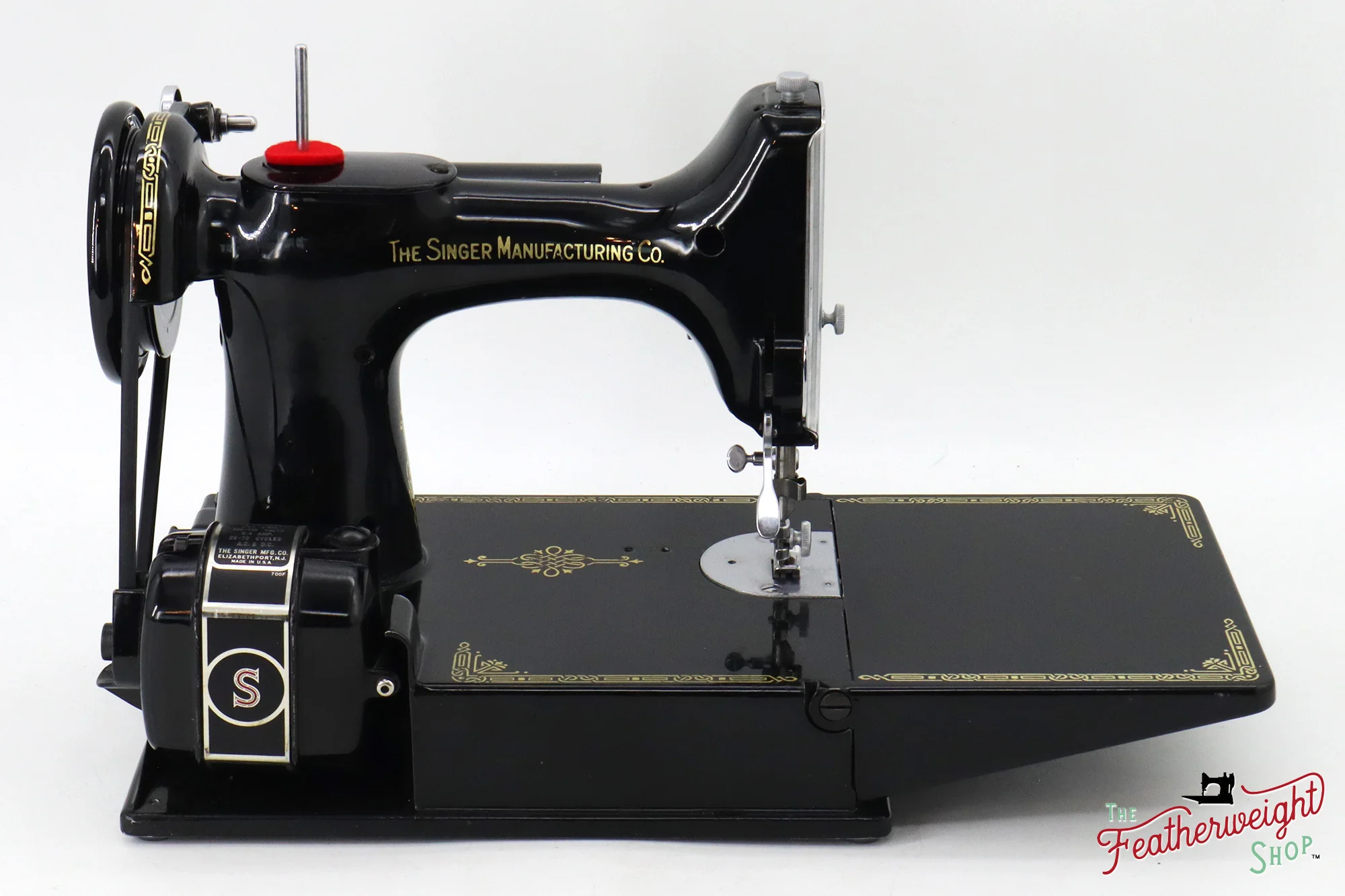 Singer Featherweight 221 Sewing Machine, AH576*** - 1948 - Image 6