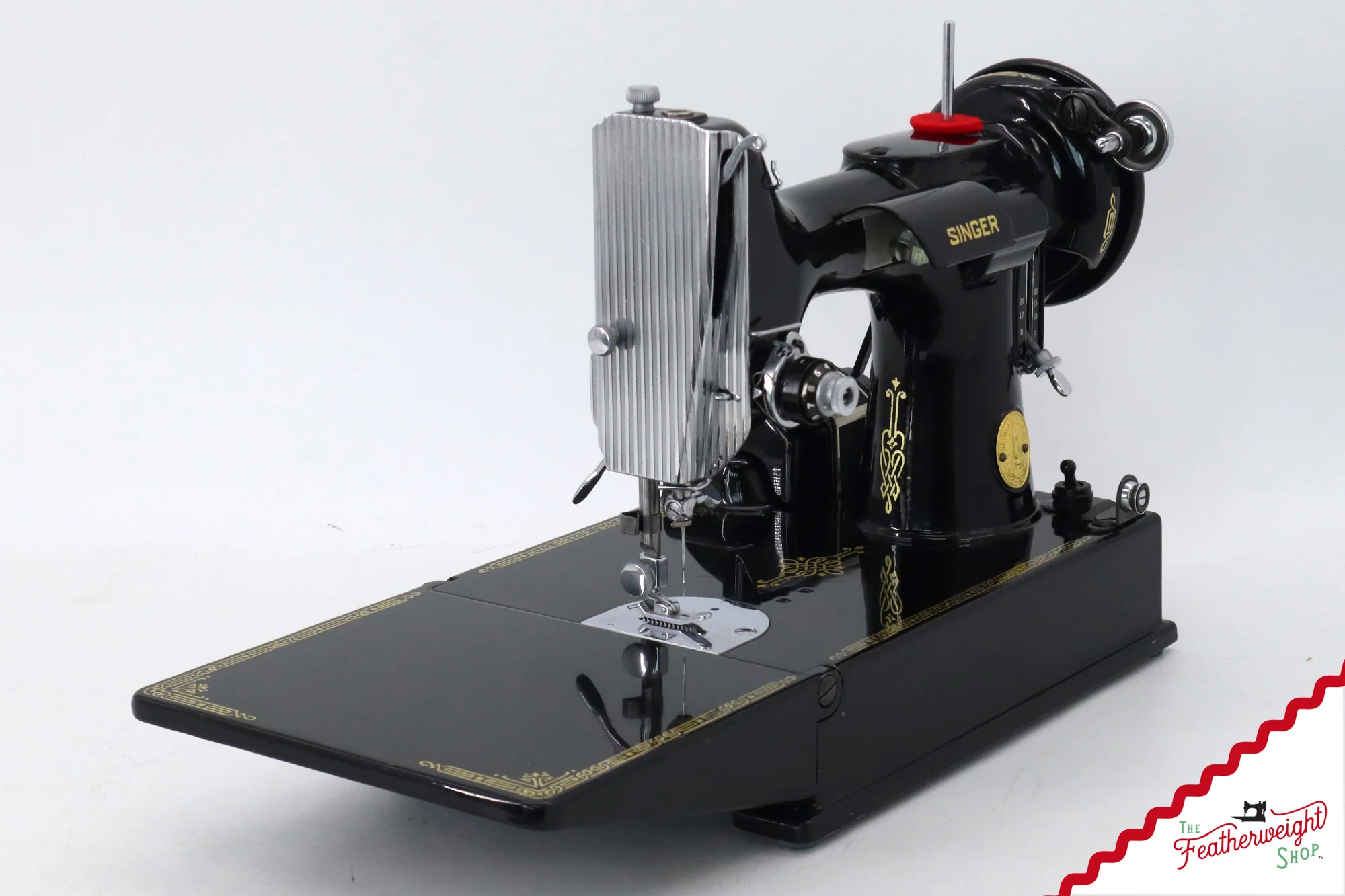 Singer Featherweight 221 Sewing Machine, AH641*** - 1948 - Image 3