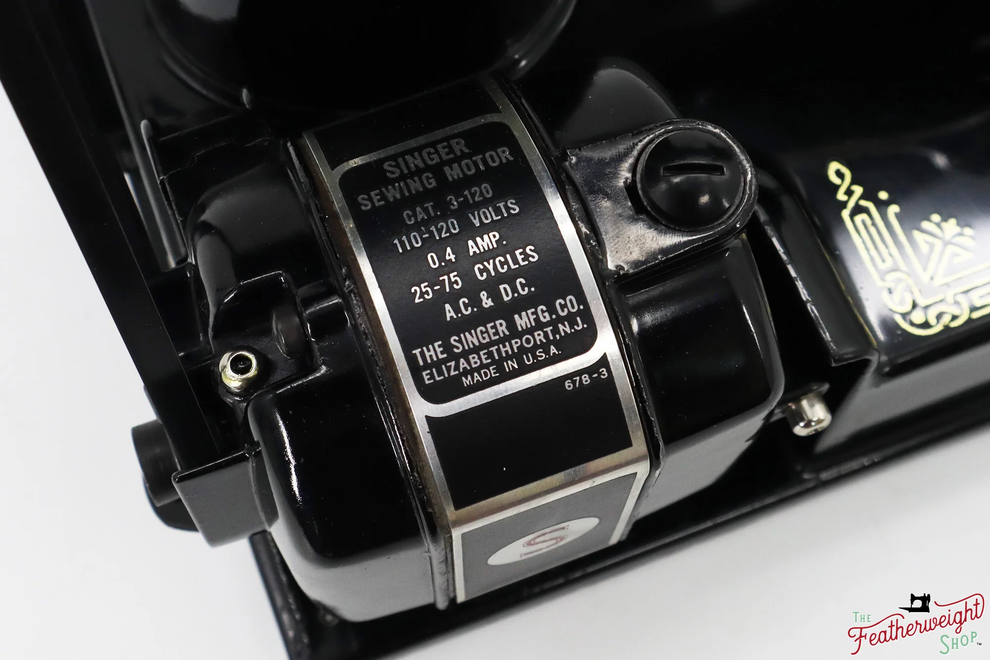 Singer Featherweight 221 Sewing Machine, AH657*** - 1948 - Image 15