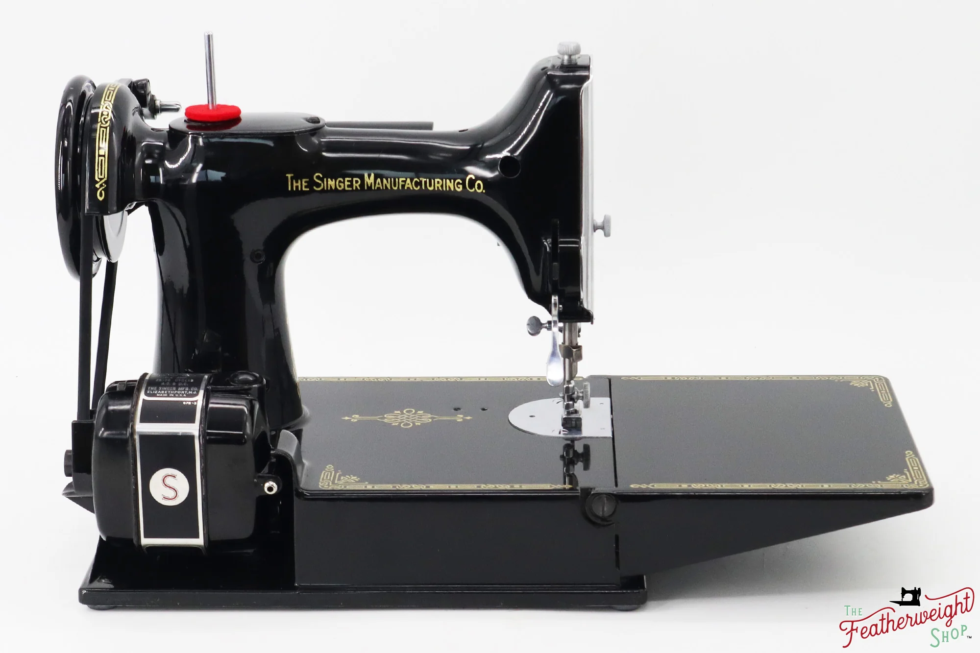Singer Featherweight 221 Sewing Machine, AH657*** - 1948 - Image 6