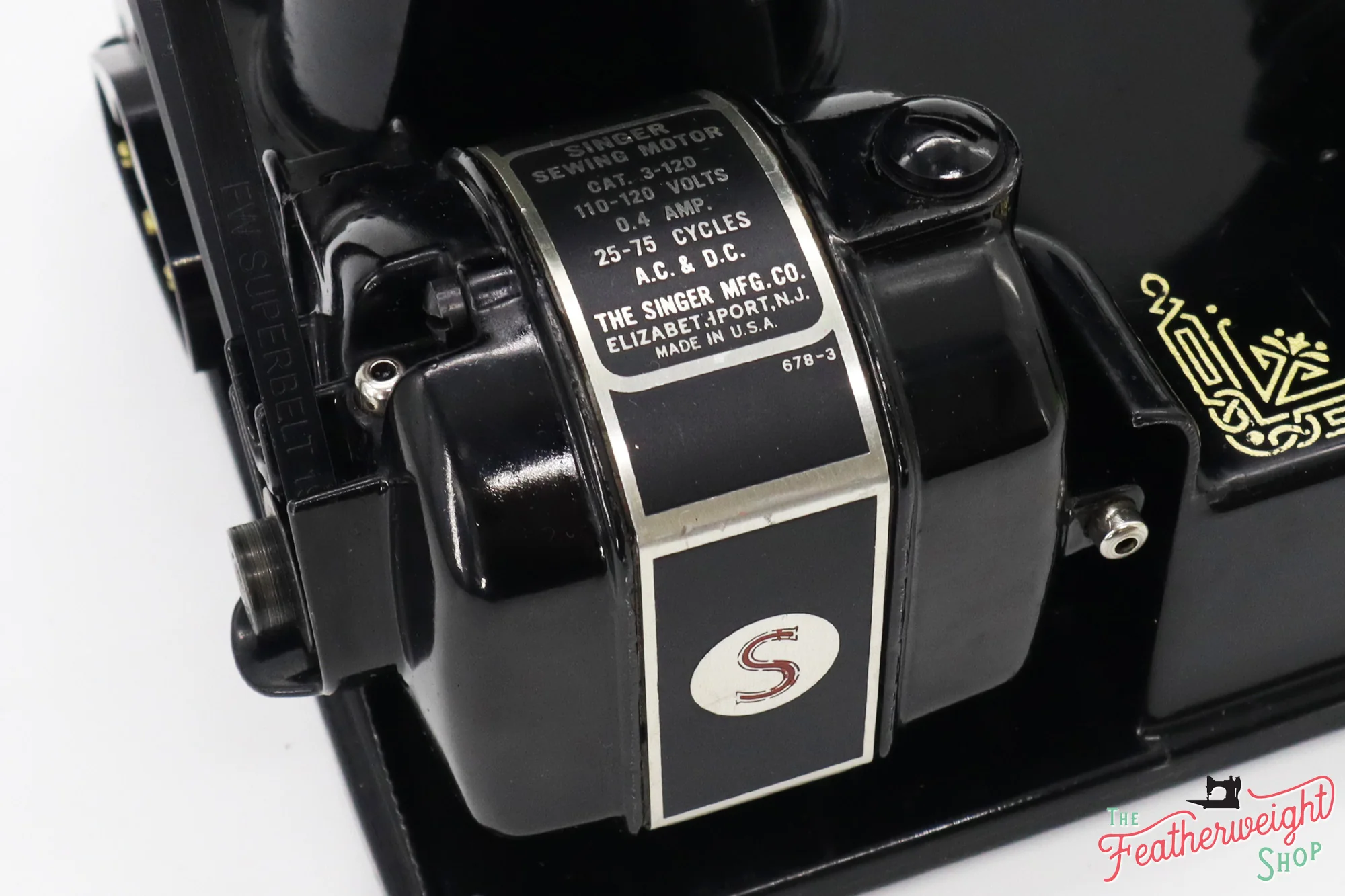 Singer Featherweight 221 Sewing Machine, AH666*** - Image 15