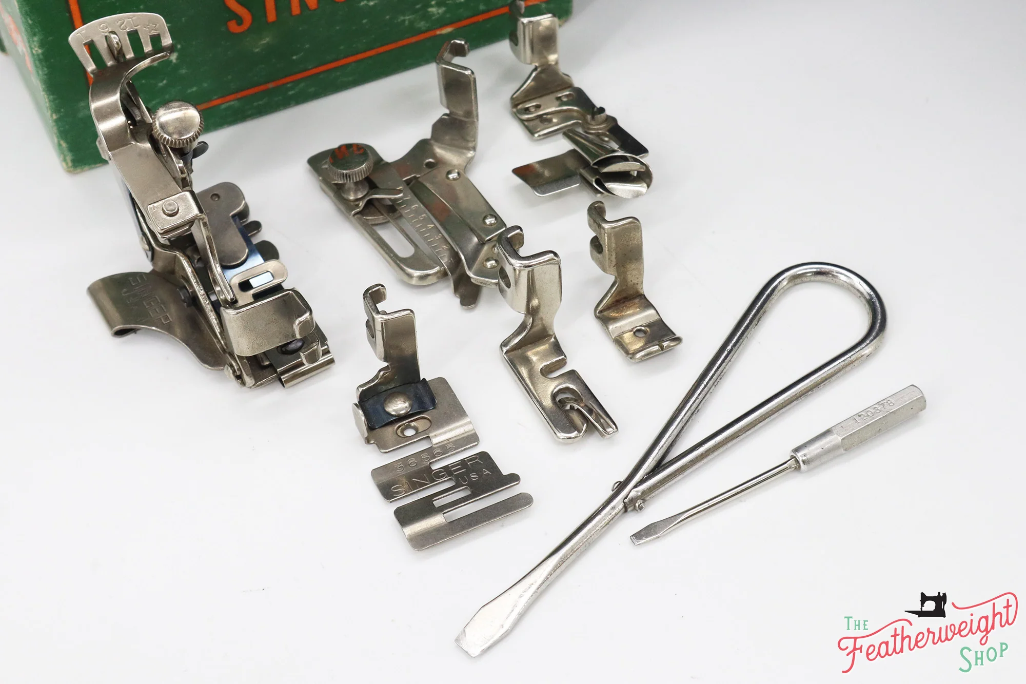 Singer Featherweight 221 Sewing Machine, AH666*** - Image 16