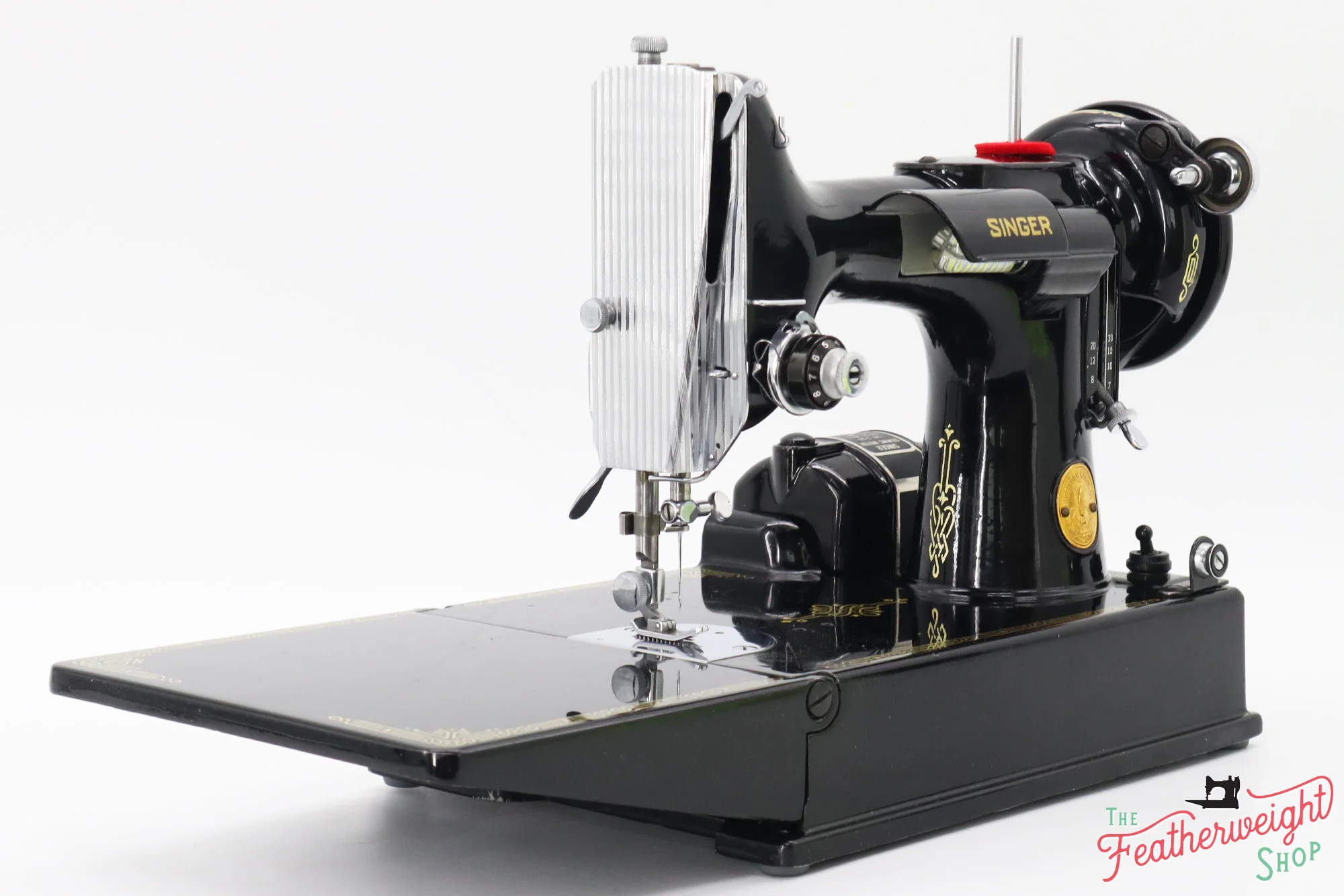 Singer Featherweight 221 Sewing Machine, AH666*** - Image 2