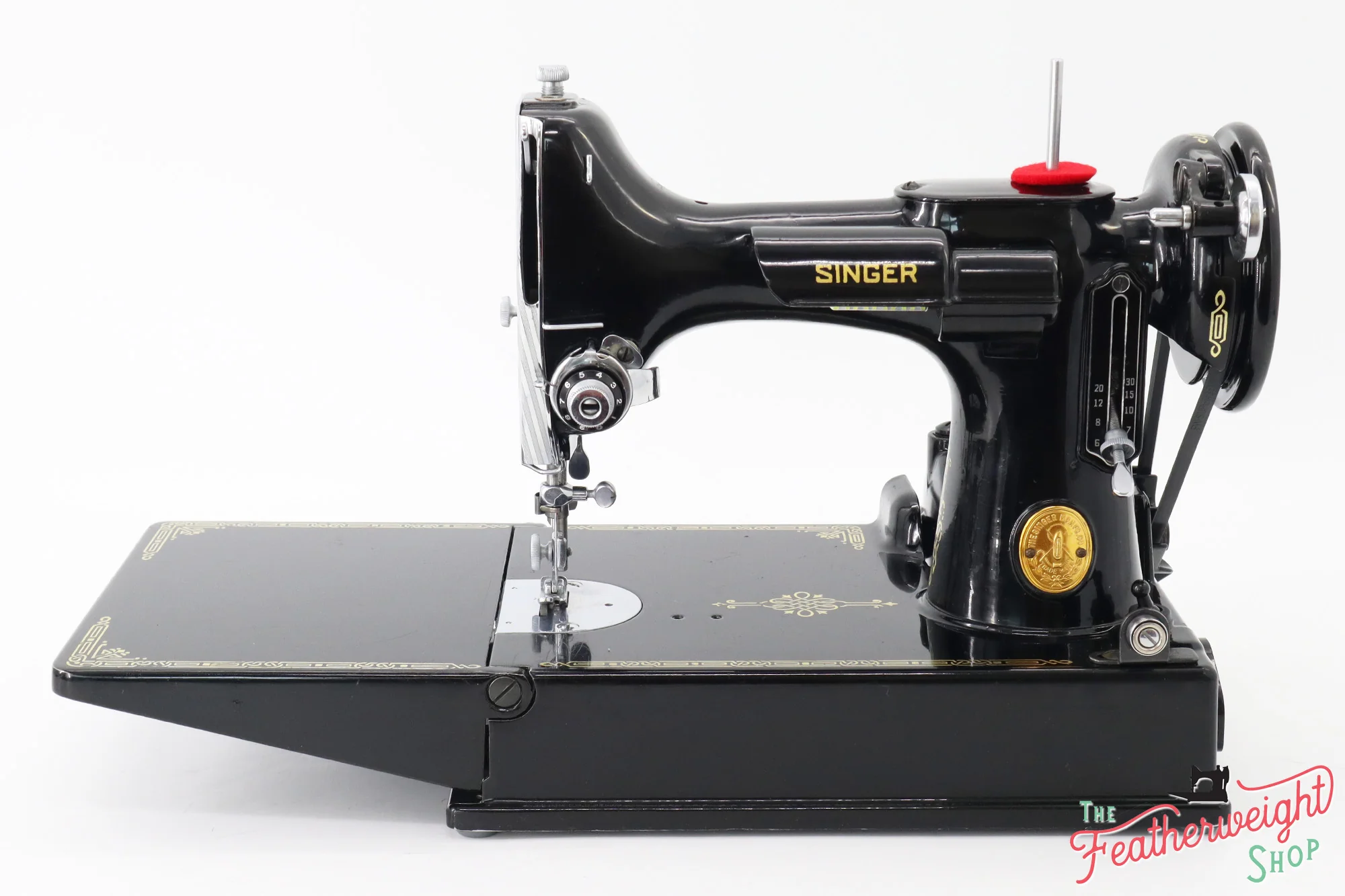 Singer Featherweight 221 Sewing Machine, AH669*** - Image 2