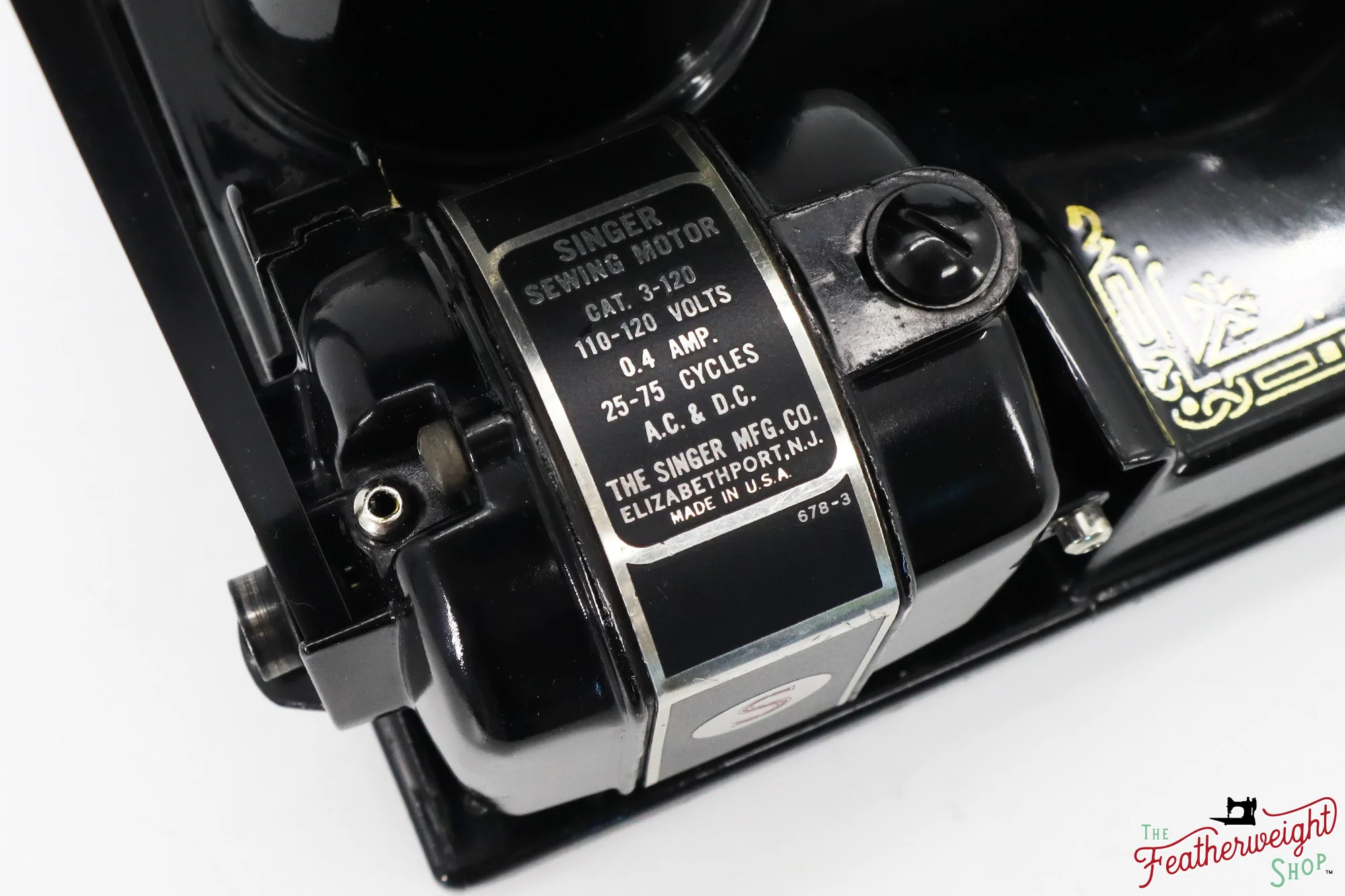 Singer Featherweight 221 Sewing Machine, AH816*** - 1948 - Image 16