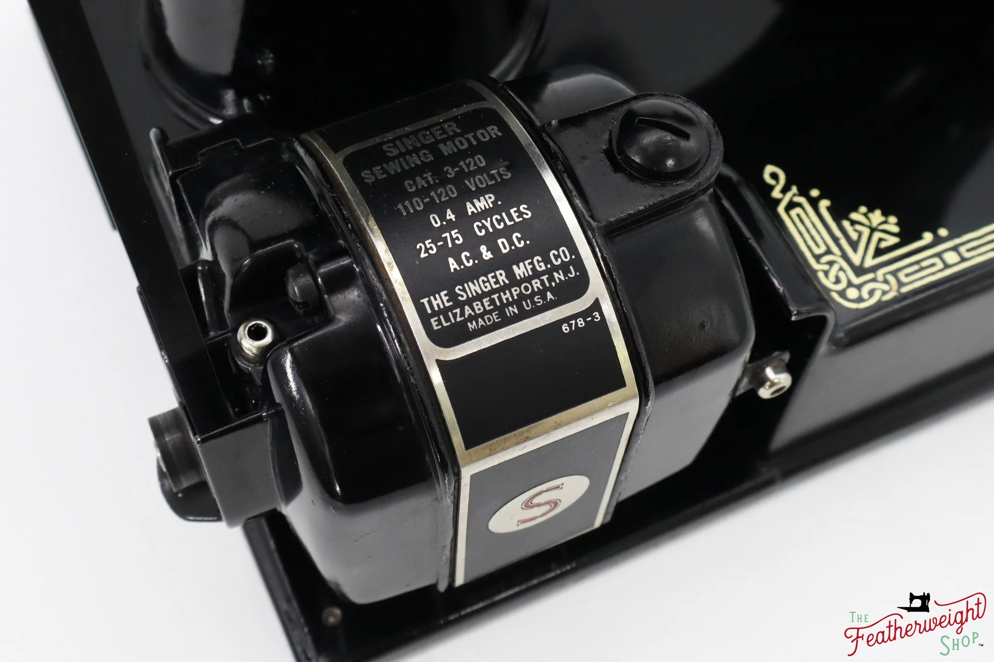 Singer Featherweight 221 Sewing Machine, AH817*** - 1948 - Image 15