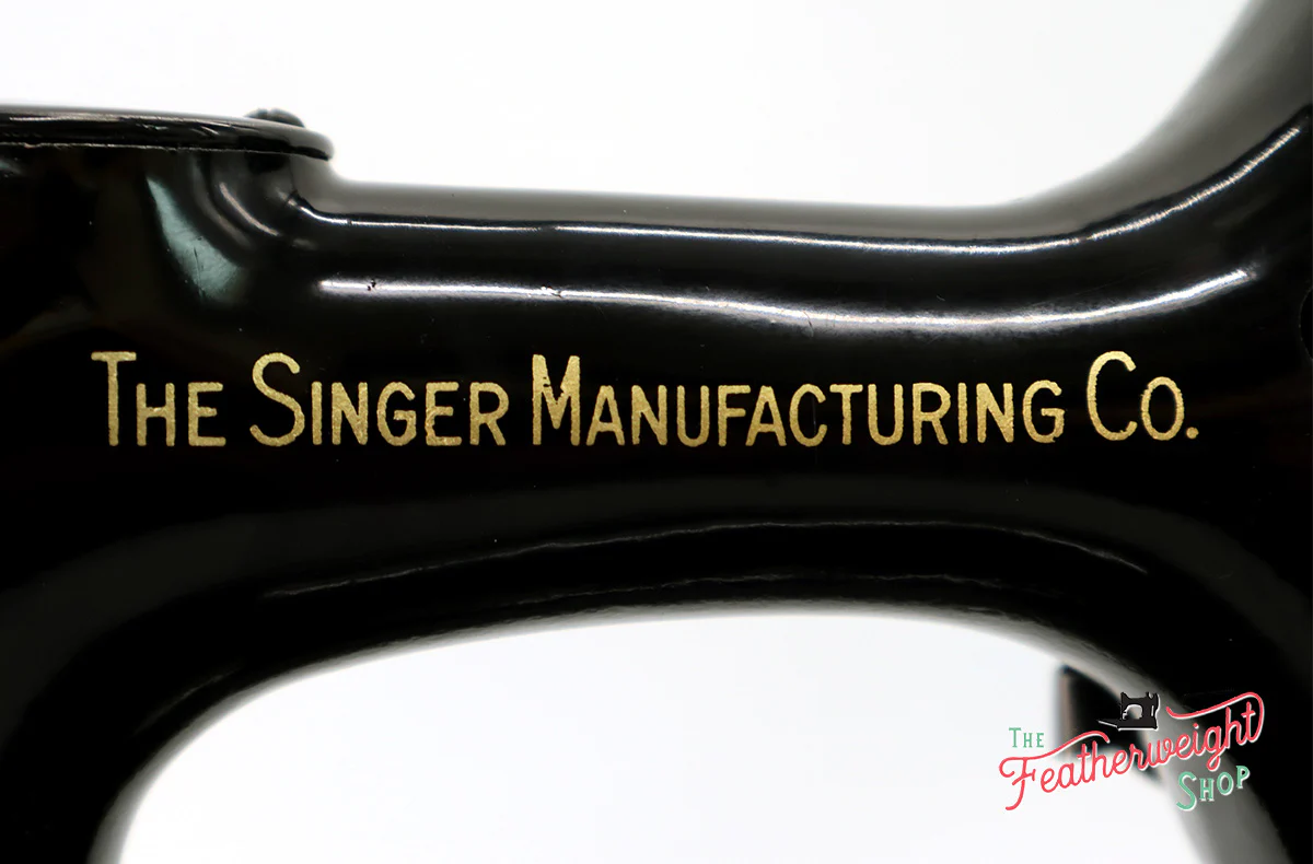 Singer Featherweight 221 Sewing Machine, AH981*** - Image 14
