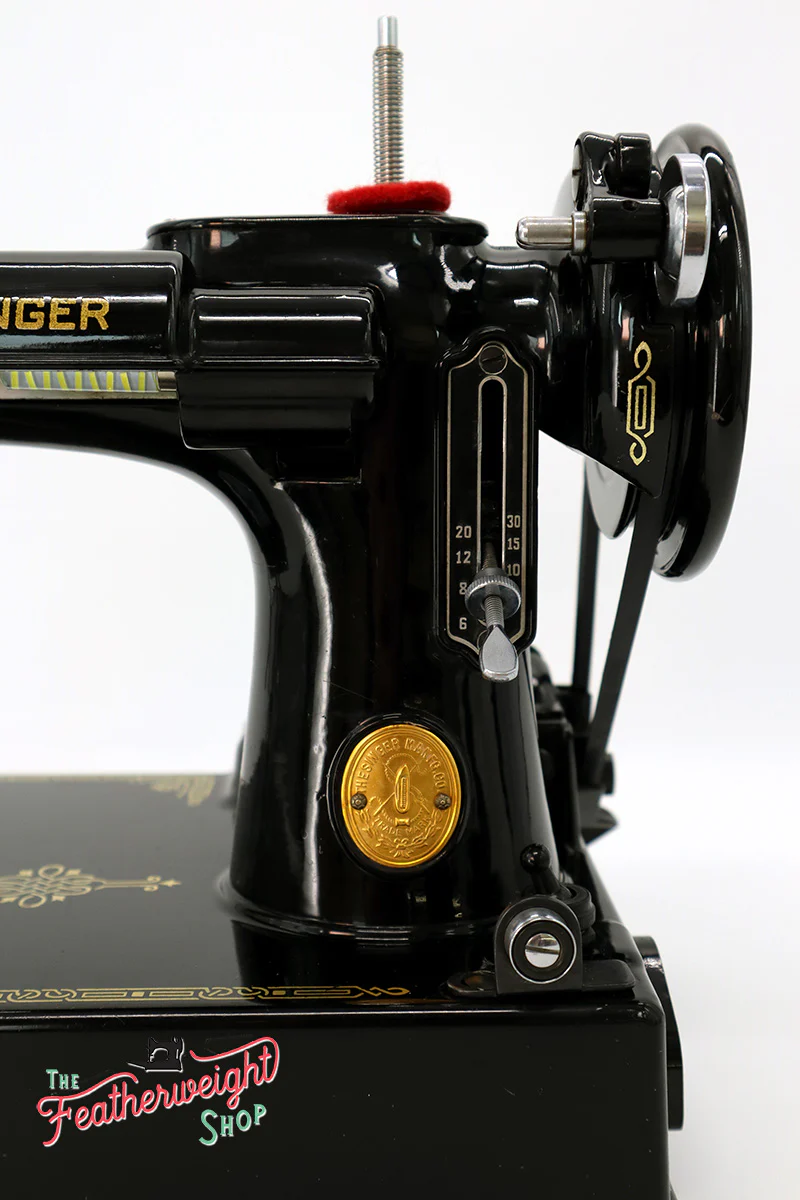 Singer Featherweight 221 Sewing Machine, AH981*** - Image 18