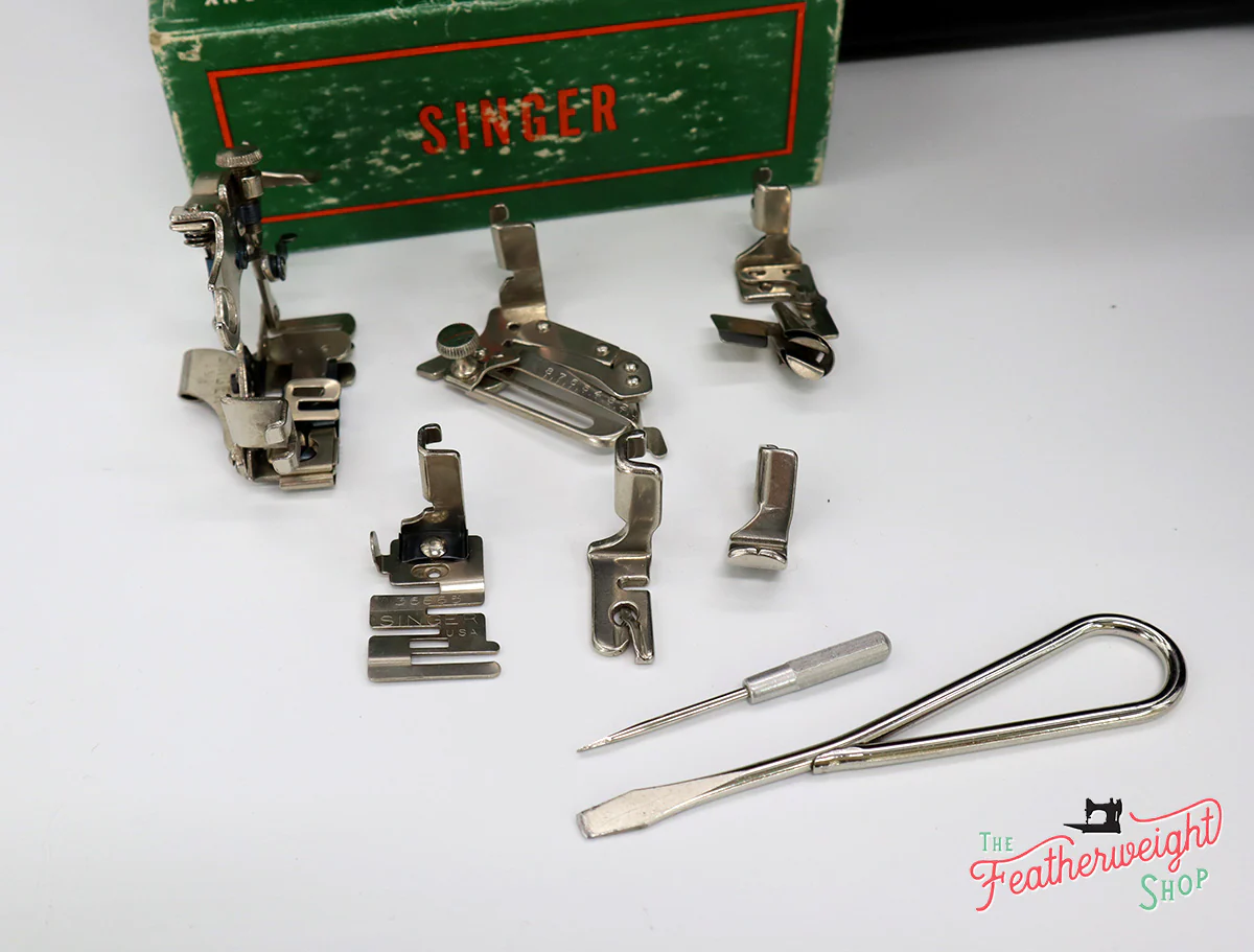 Singer Featherweight 221 Sewing Machine, AH981*** - Image 21