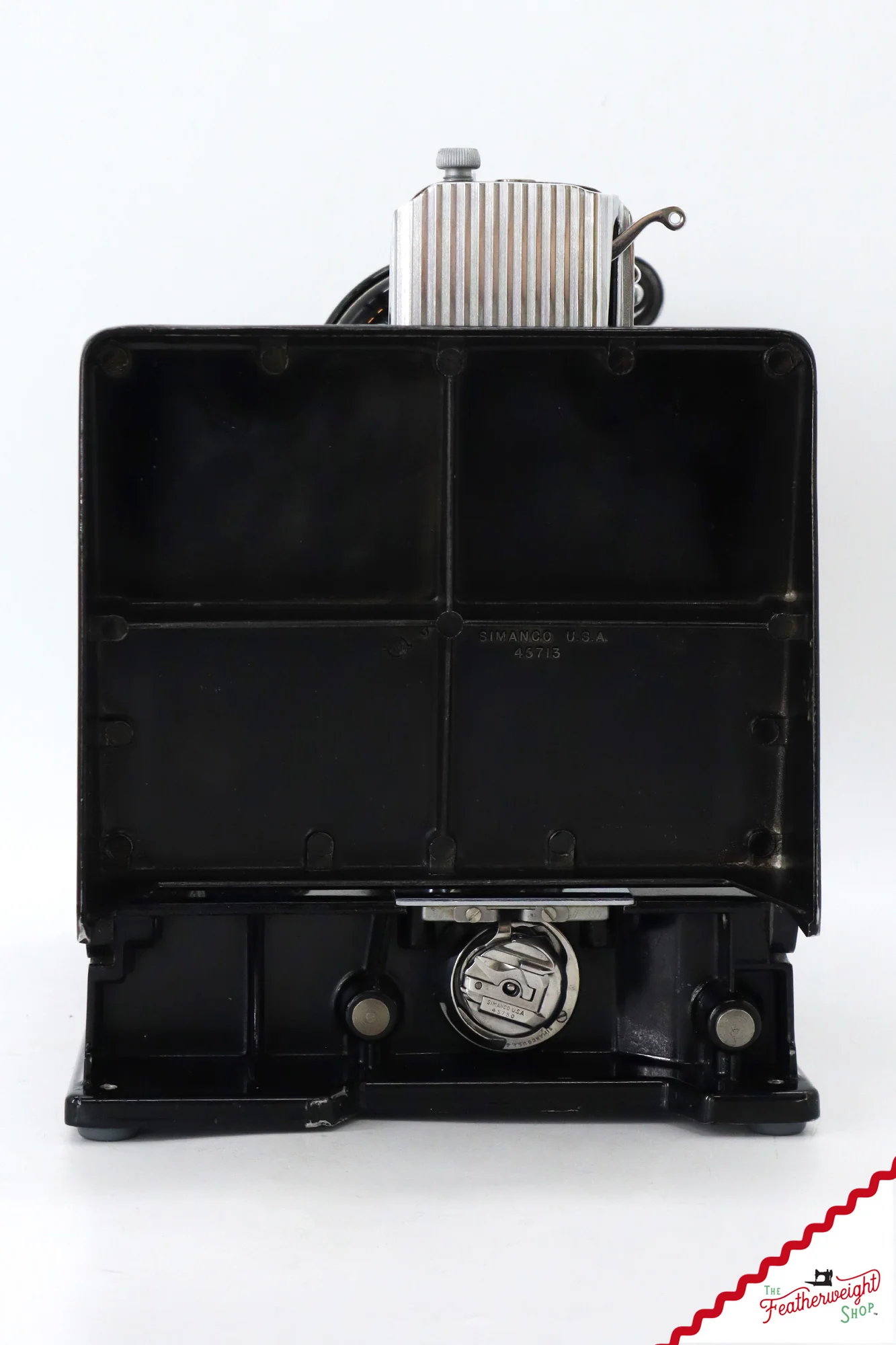 Singer Featherweight 221 Sewing Machine, AH982*** - 1948 - Image 4