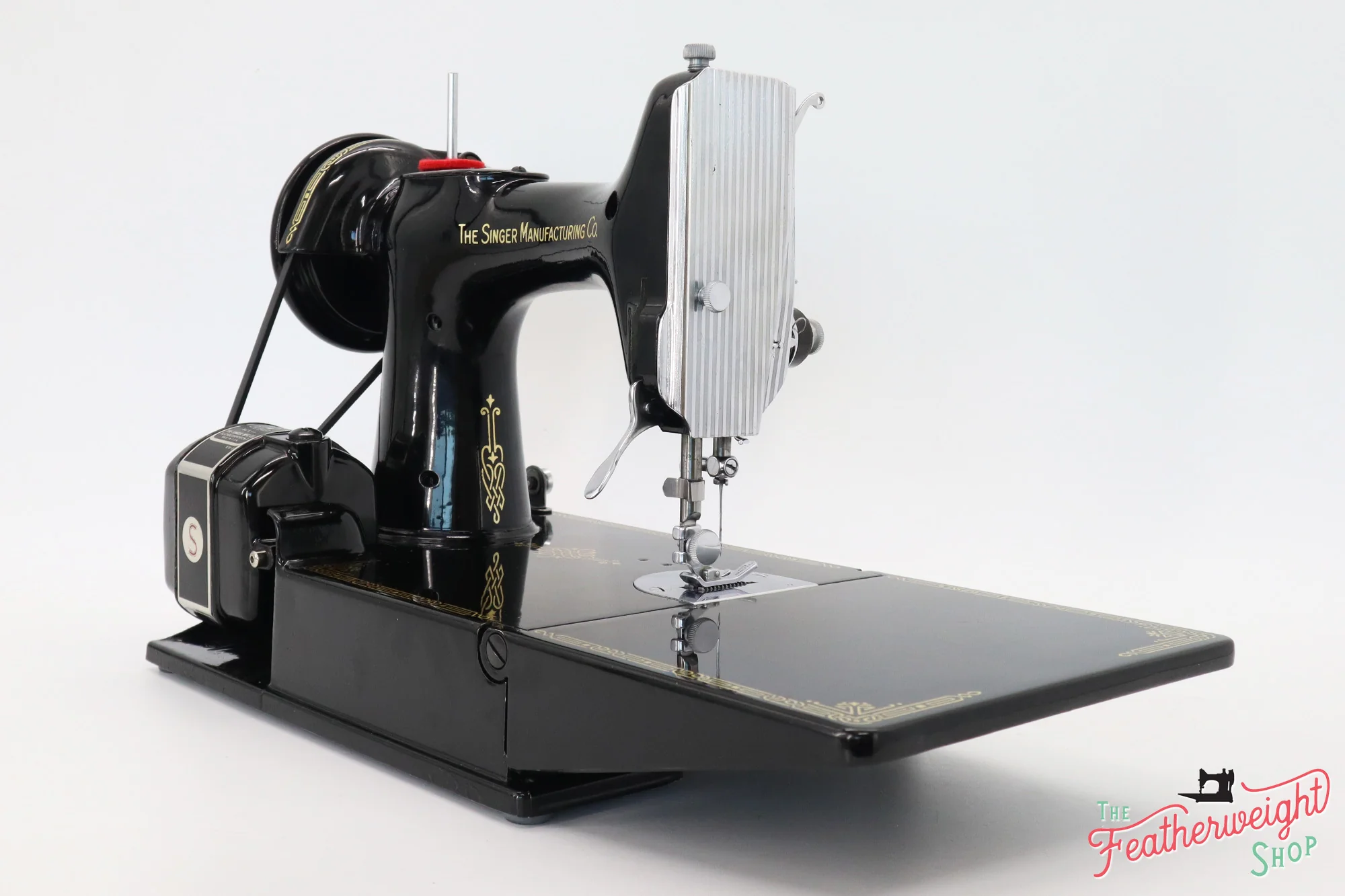 Singer Featherweight 221 Sewing Machine, AH991*** - Image 5