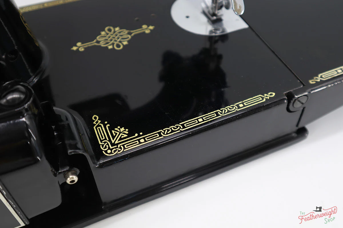 Singer Featherweight 221 Sewing Machine, AJ118*** - Image 11