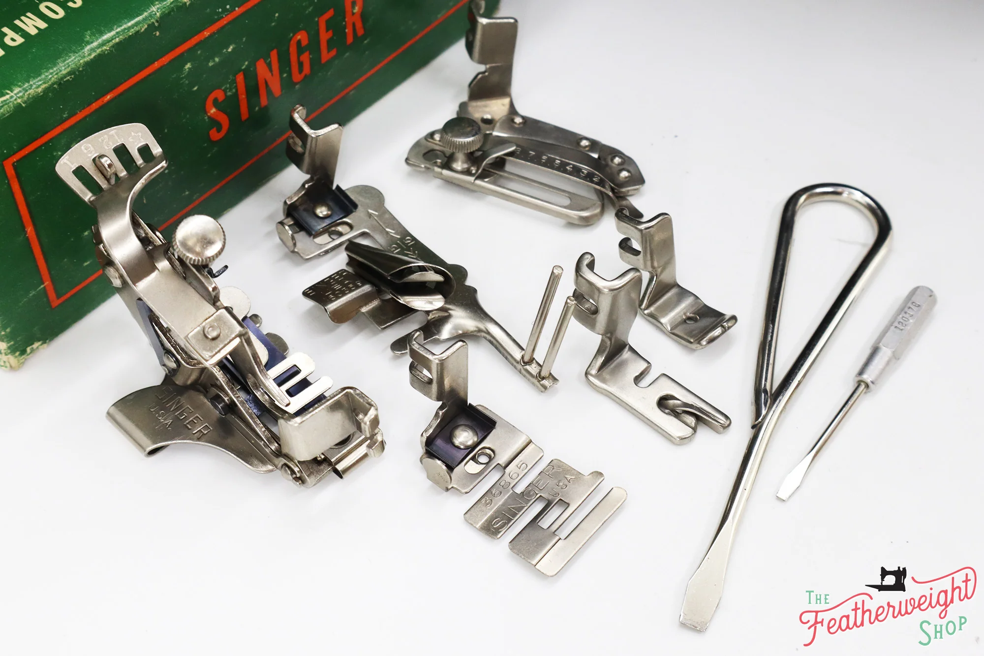 Singer Featherweight 221 Sewing Machine, AJ133*** - Image 18