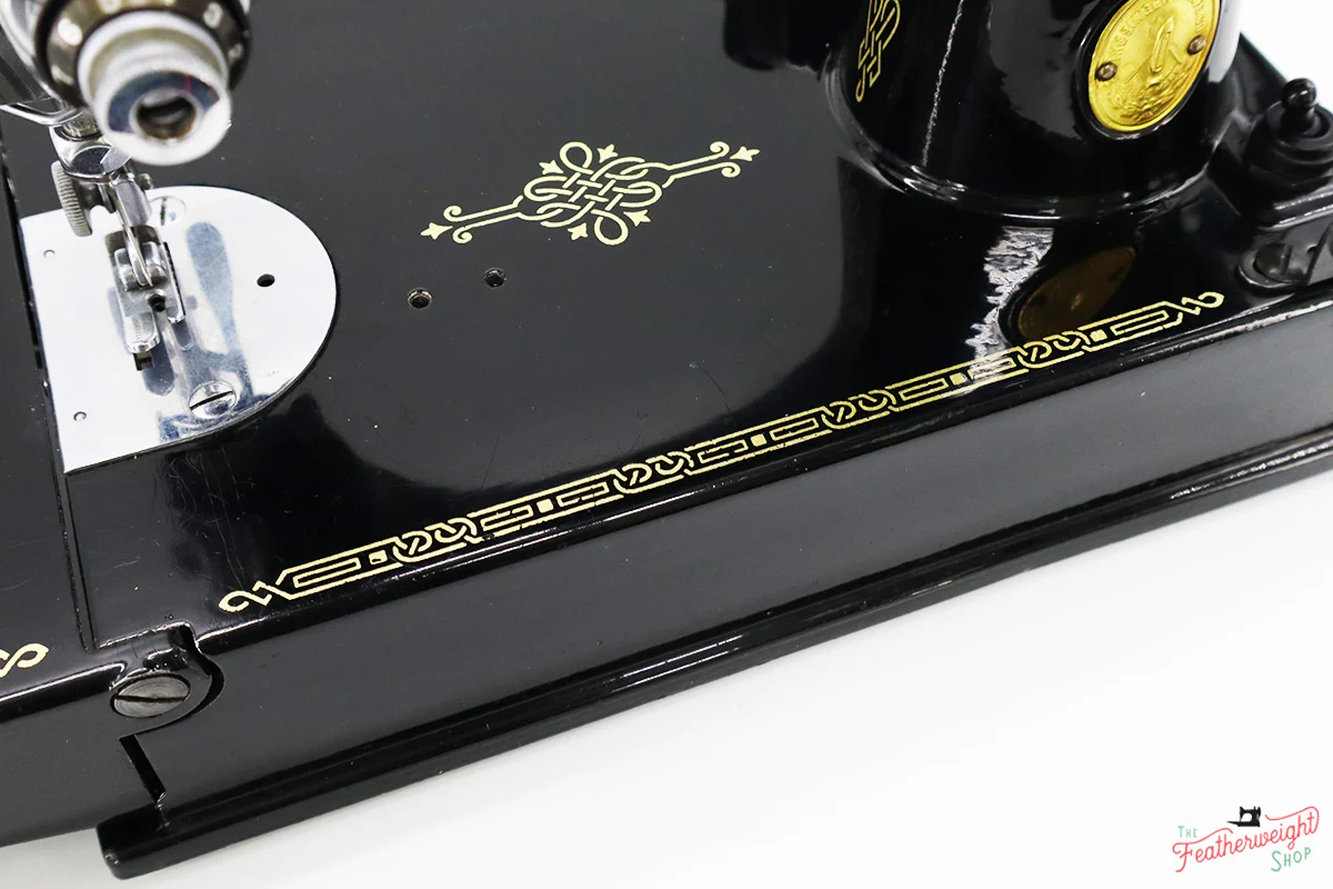 Singer Featherweight 221 Sewing Machine, AJ136*** - Image 12