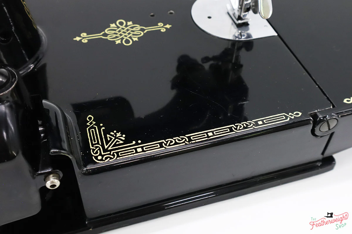 Singer Featherweight 221 Sewing Machine, AJ136*** - Image 14