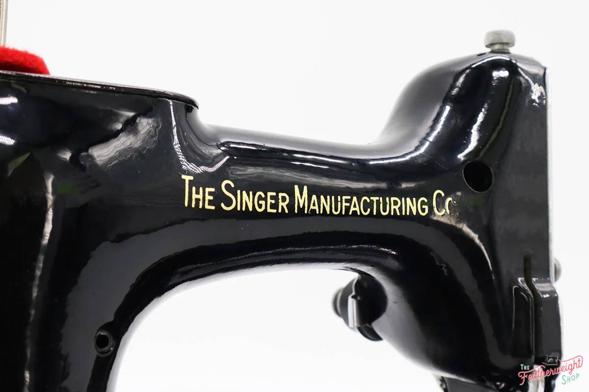 Singer Featherweight 221 Sewing Machine, AJ136*** - Image 15