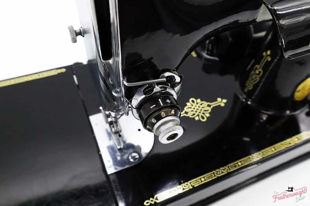 Singer Featherweight 221 Sewing Machine, AJ136*** - Image 17