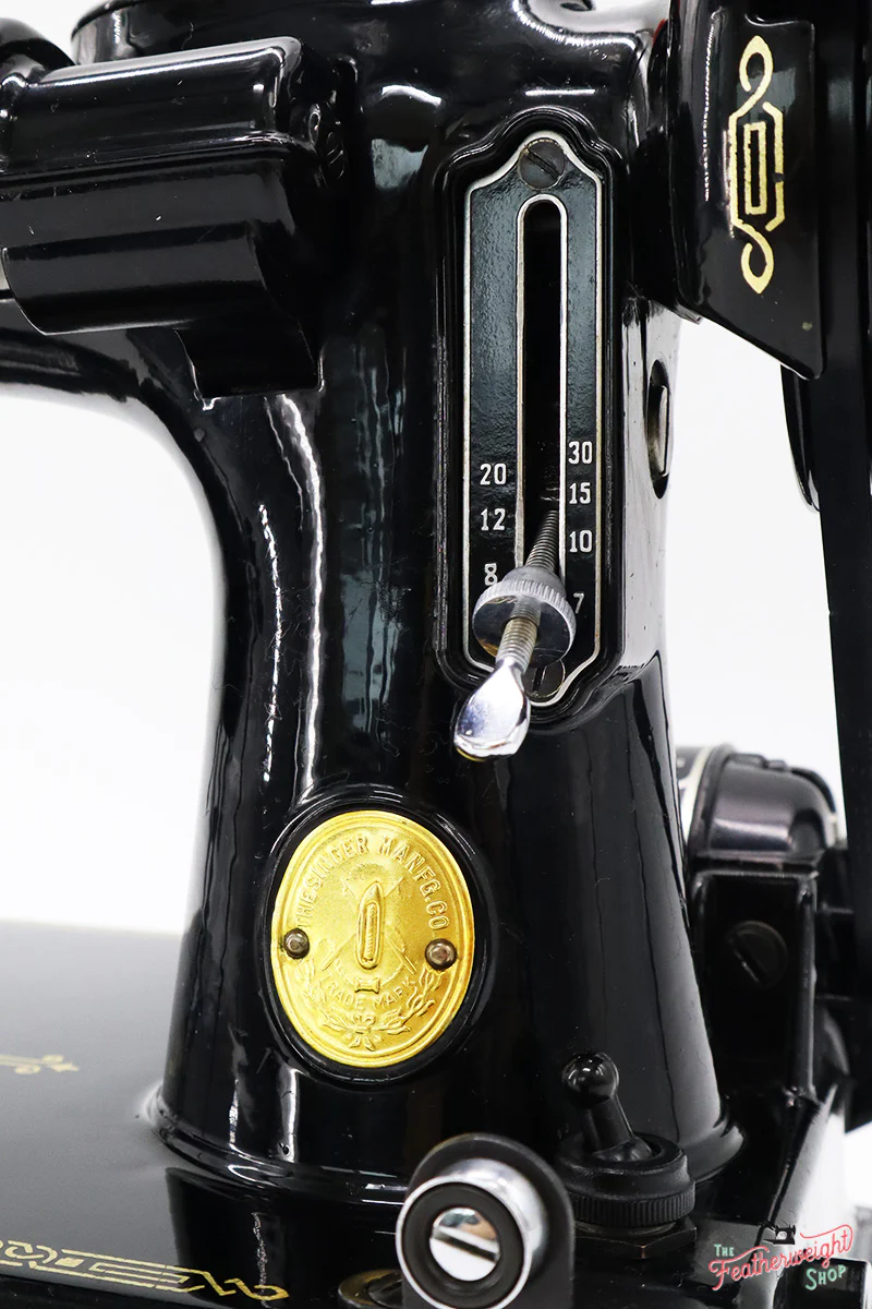 Singer Featherweight 221 Sewing Machine, AJ136*** - Image 18