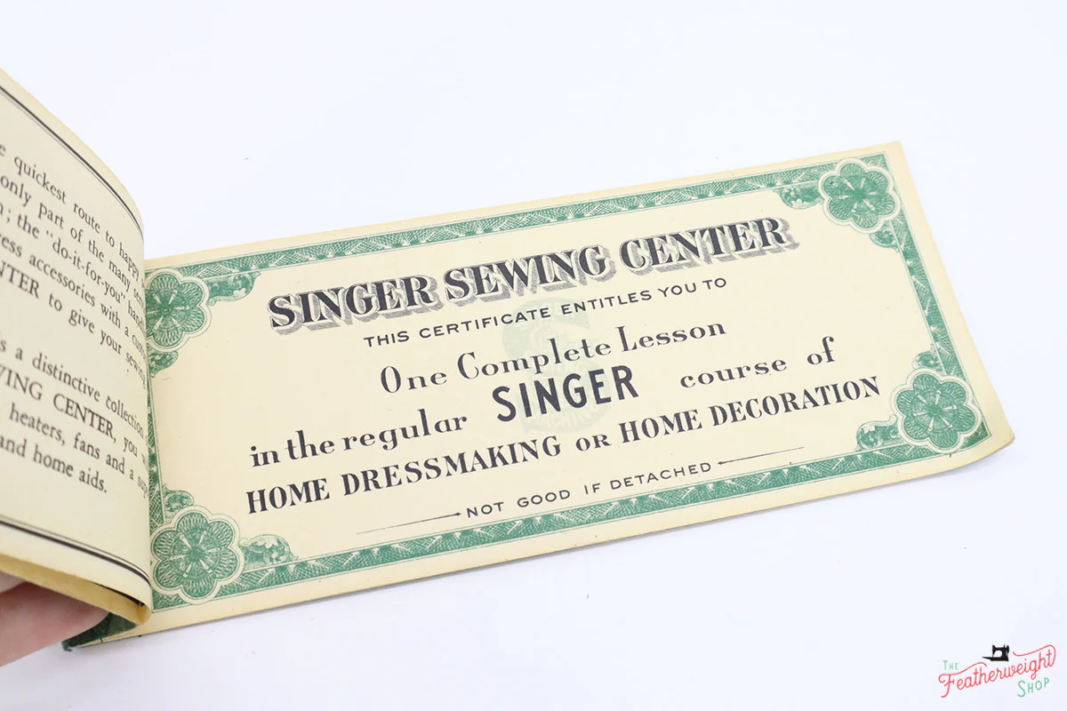 Singer Featherweight 221 Sewing Machine, AJ136*** - Image 2