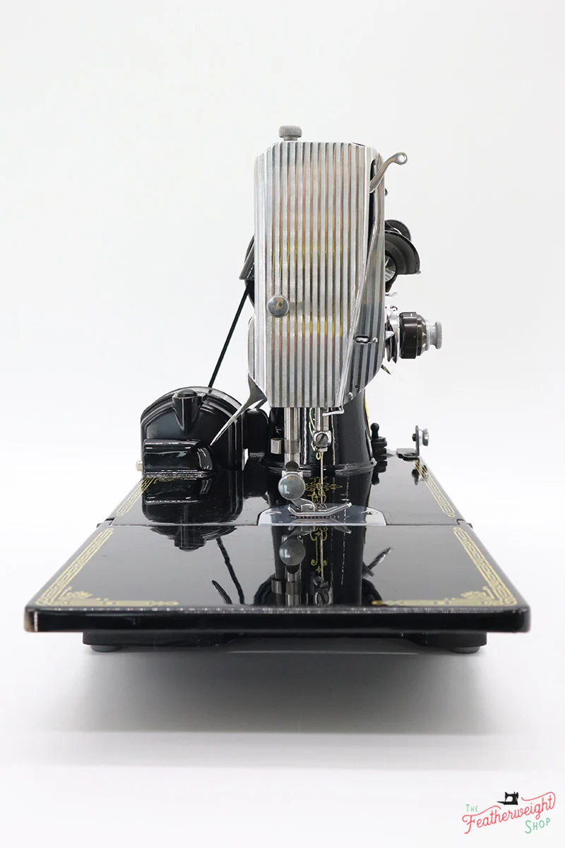 Singer Featherweight 221 Sewing Machine, AJ136*** - Image 5