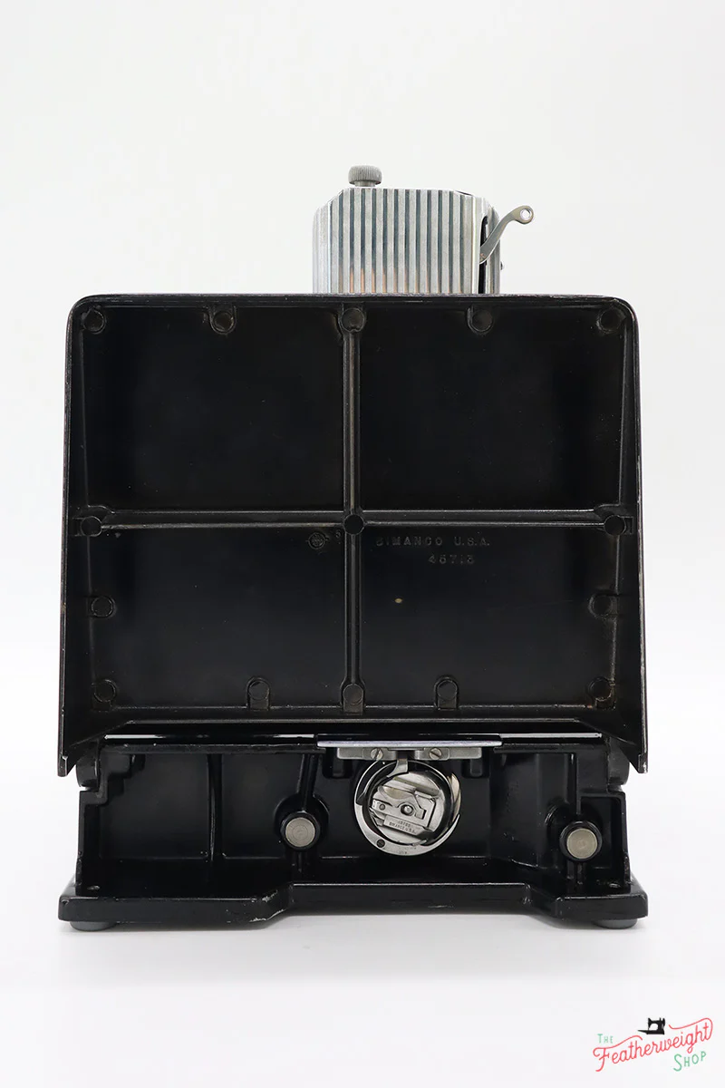 Singer Featherweight 221 Sewing Machine, AJ136*** - Image 6
