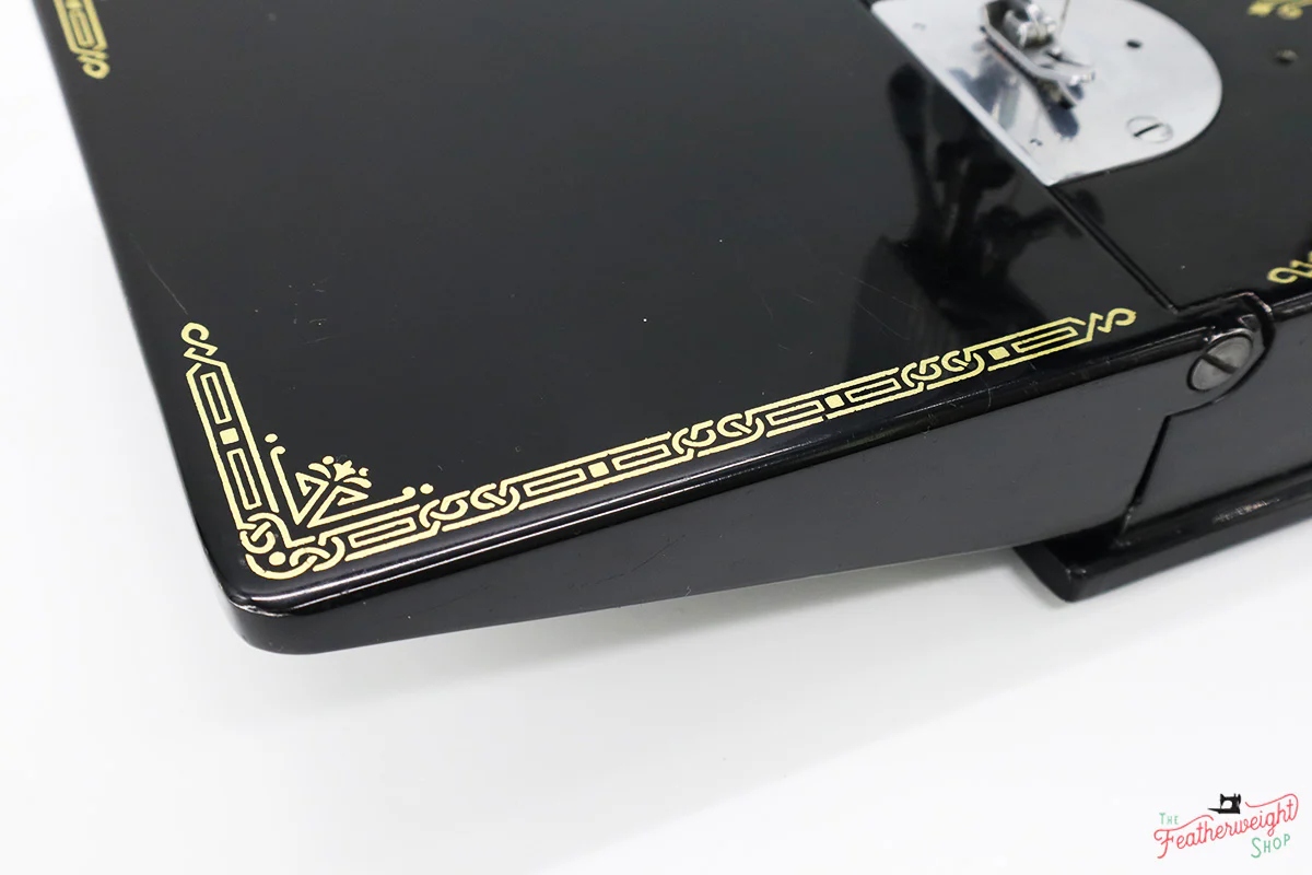 Singer Featherweight 221 Sewing Machine, AJ136*** - Image 9