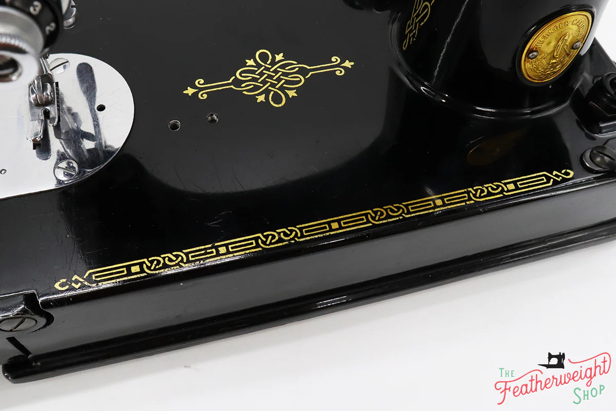 Singer Featherweight 221 Sewing Machine, AJ1369** - Image 10