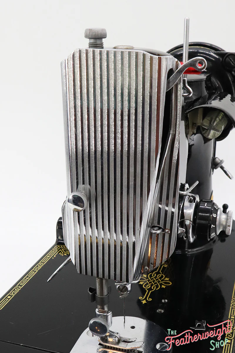 Singer Featherweight 221 Sewing Machine, AJ1369** - Image 17
