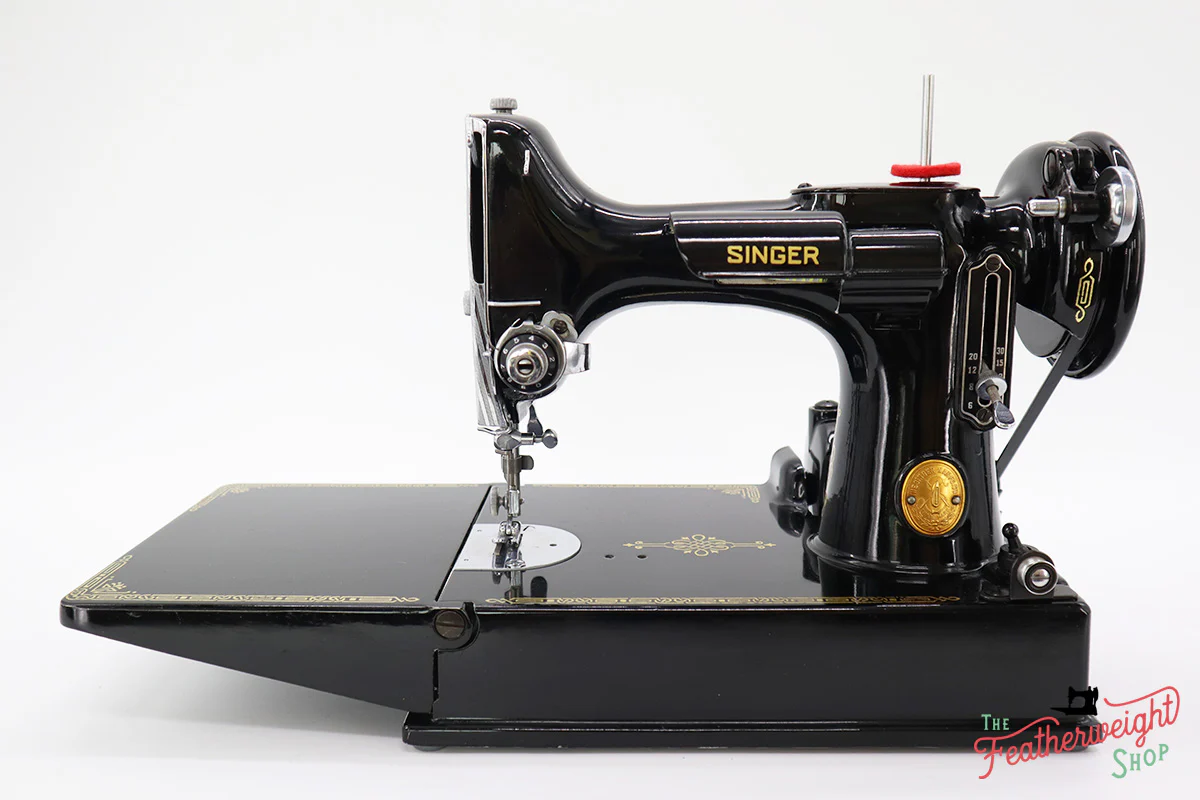 Singer Featherweight 221 Sewing Machine, AJ139*** - Image 3