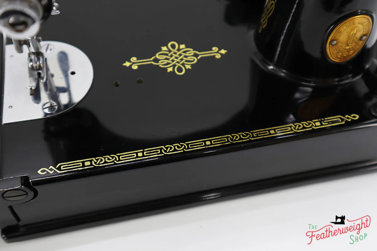 Singer Featherweight 221 Sewing Machine, AJ139*** - Image 7