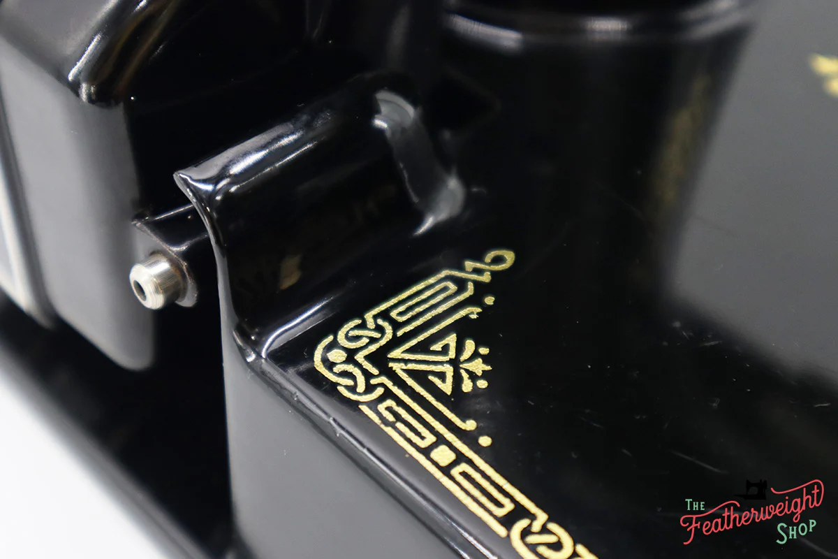 Singer Featherweight 221 Sewing Machine, AJ139*** - Image 9