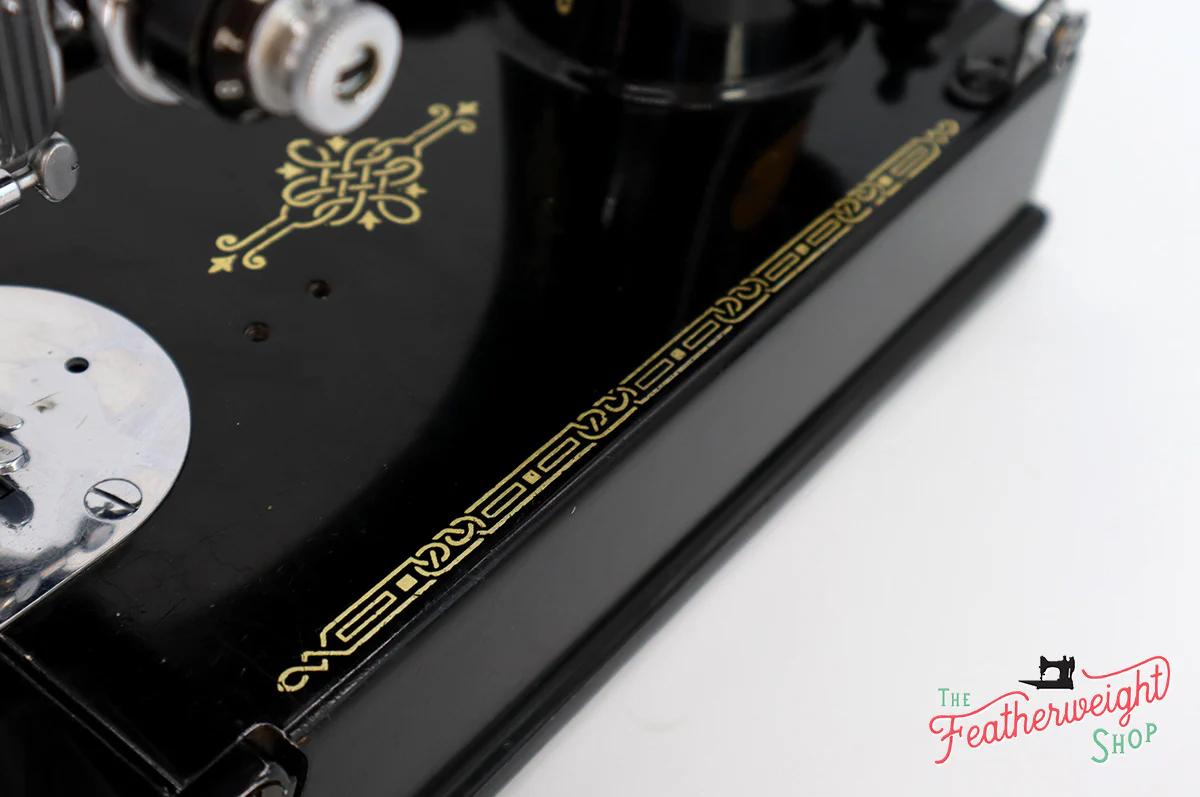 Singer Featherweight 221 Sewing Machine, AJ204*** - Image 9