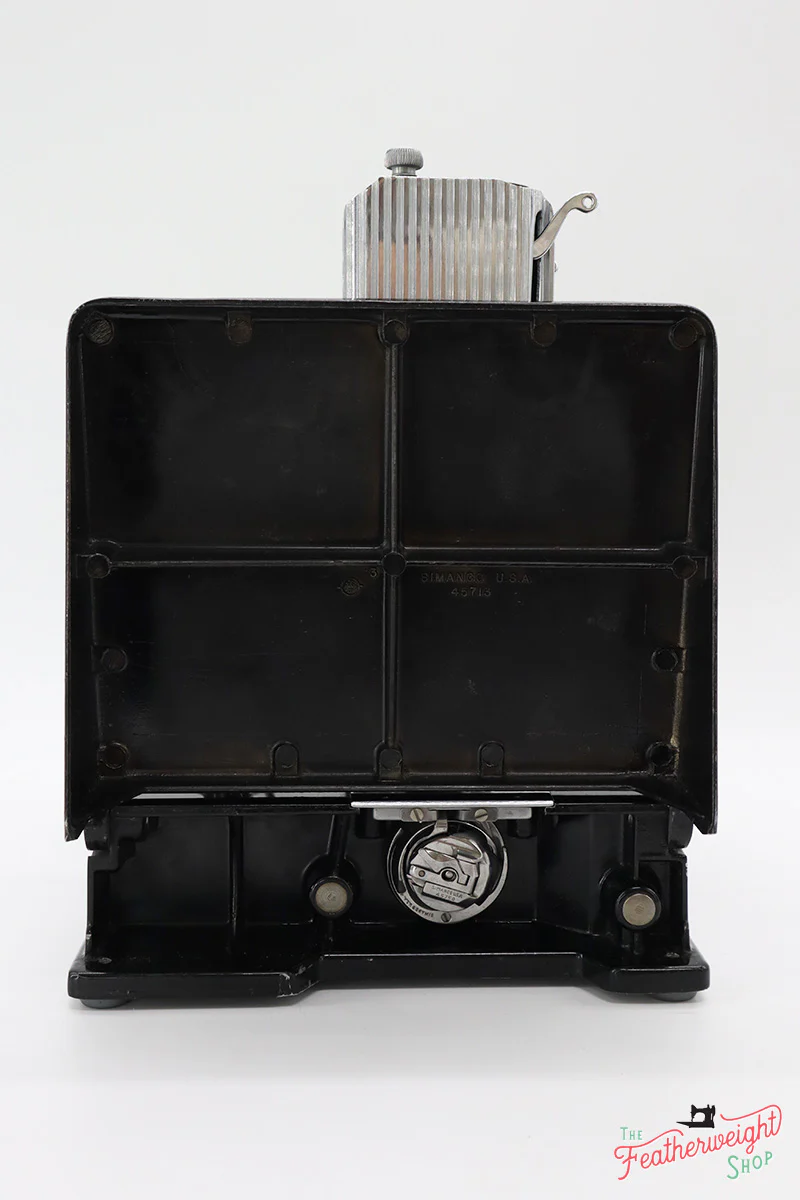Singer Featherweight 221 Sewing Machine, AJ212*** - Image 4