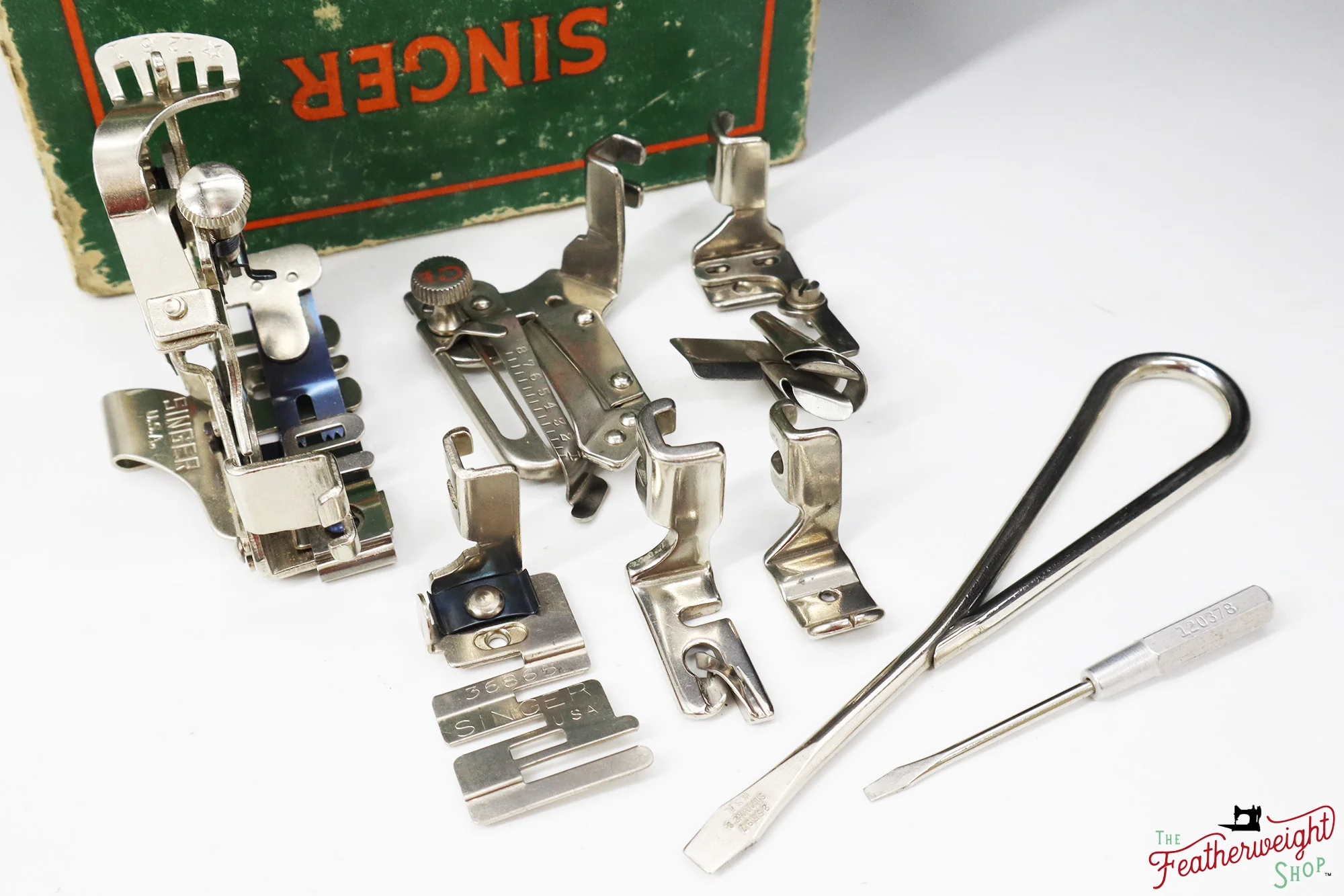 Singer Featherweight 221 Sewing Machine, AJ360*** - 1950 - Image 13