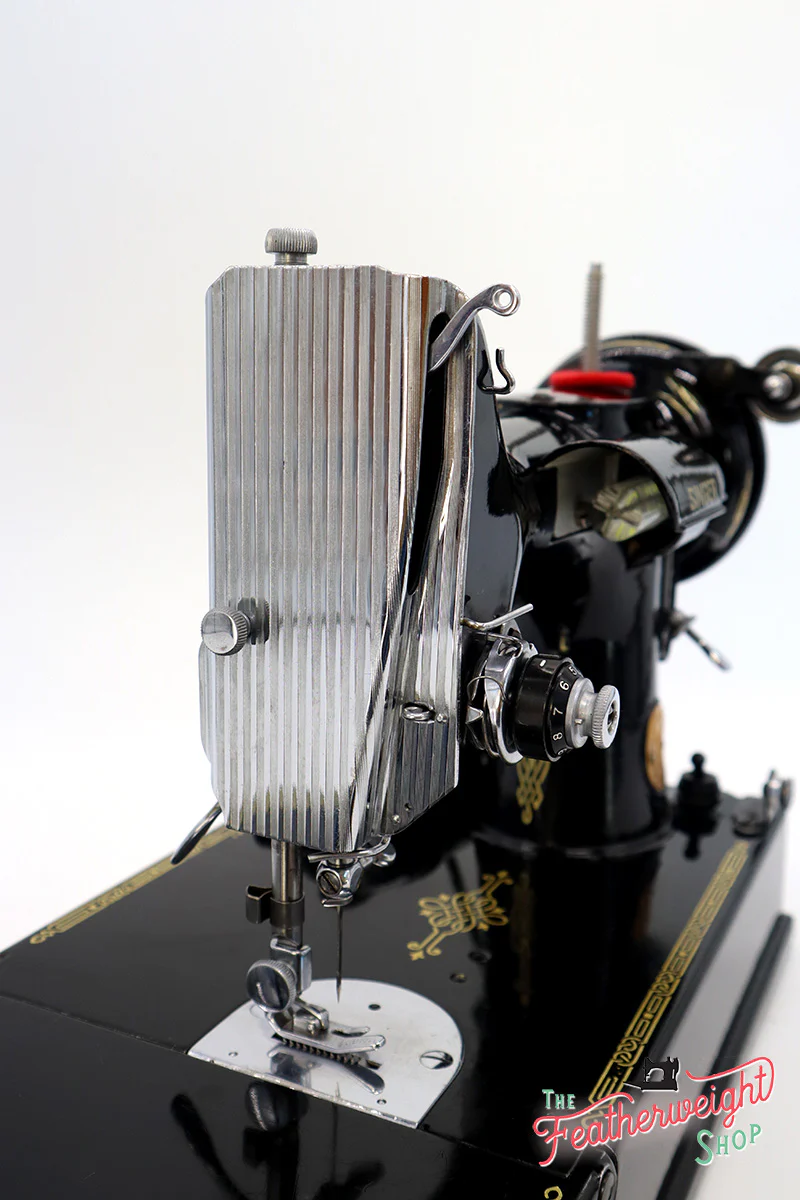 Singer Featherweight 221 Sewing Machine, AJ561*** - Image 19