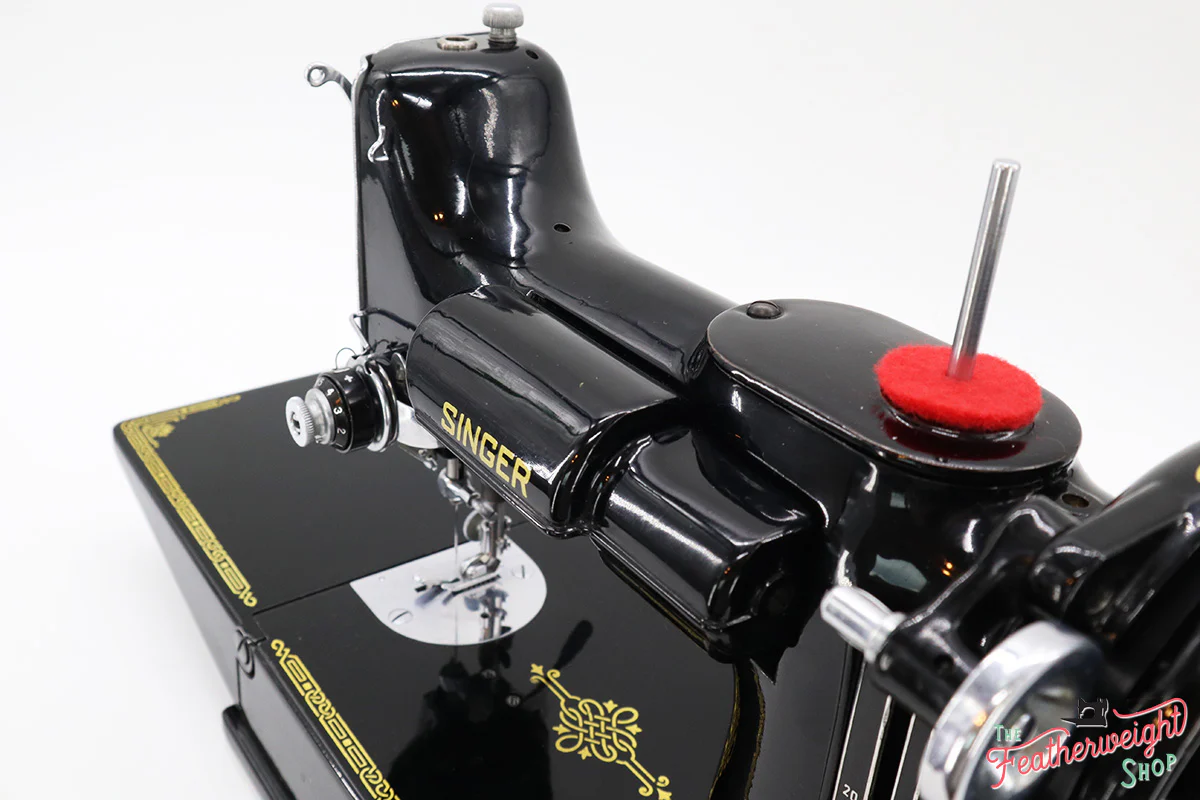 Singer Featherweight 221 Sewing Machine, AJ576*** - Image 13