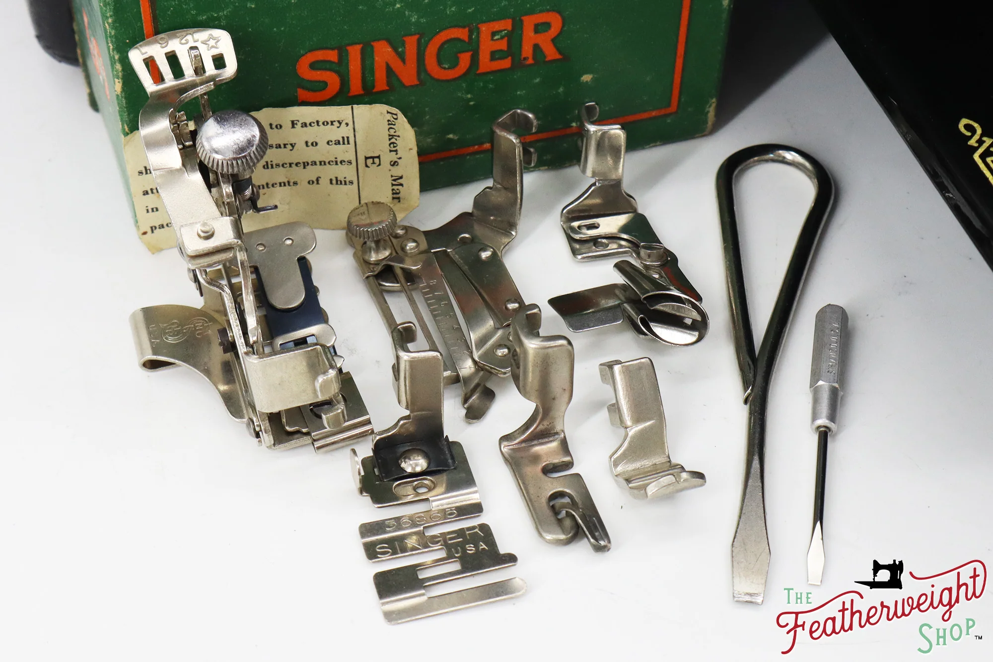 Singer Featherweight 221 Sewing Machine, AJ588*** - 1950 - Image 16