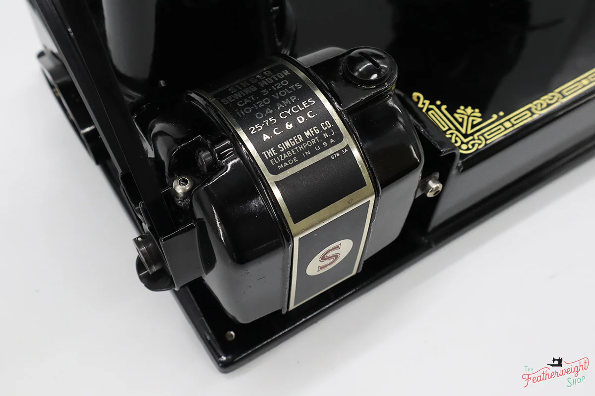 Singer Featherweight 221 Sewing Machine, AJ785*** - Image 15