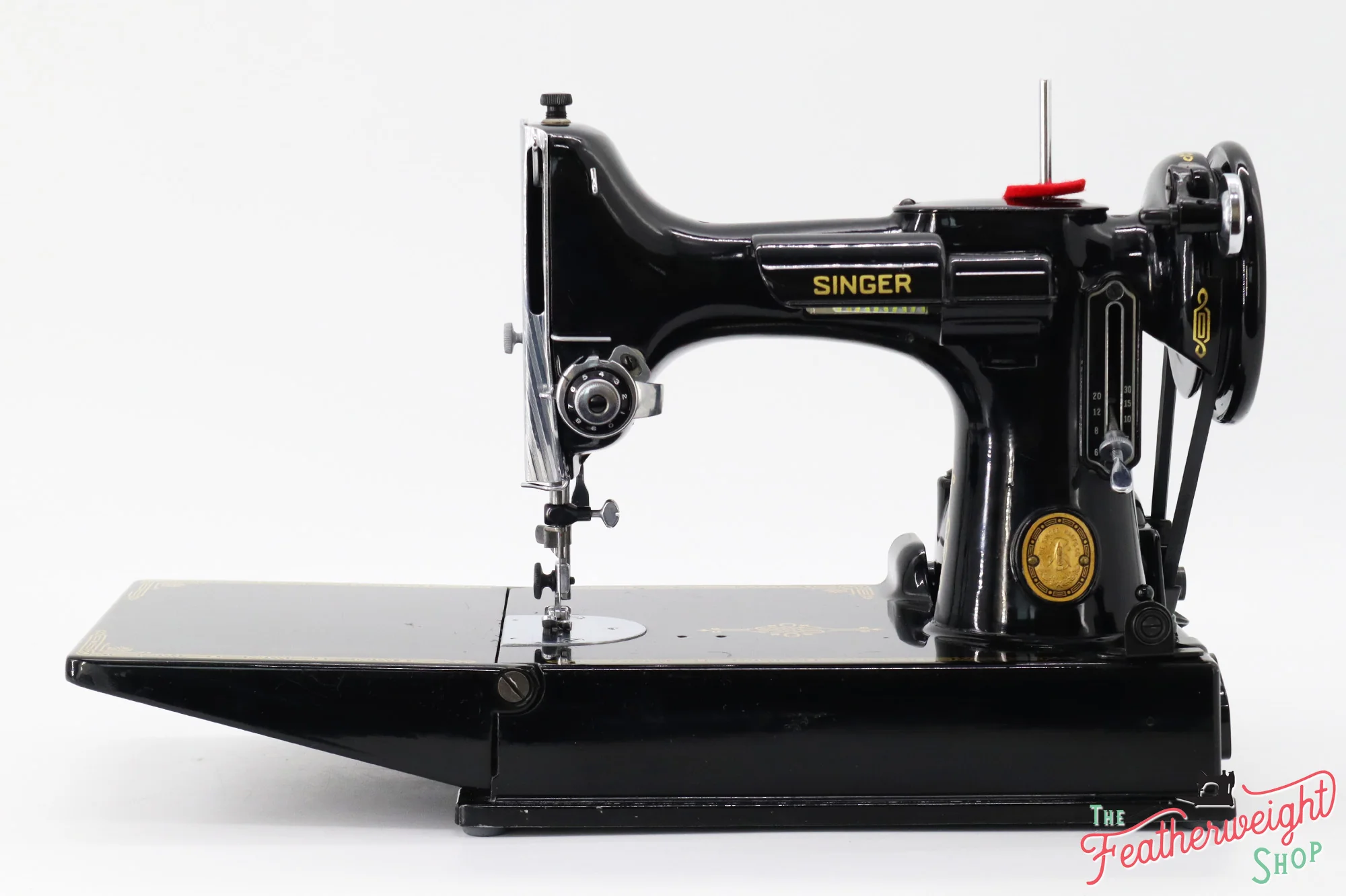 Singer Featherweight 221 Sewing Machine, AK585*** - Image 2