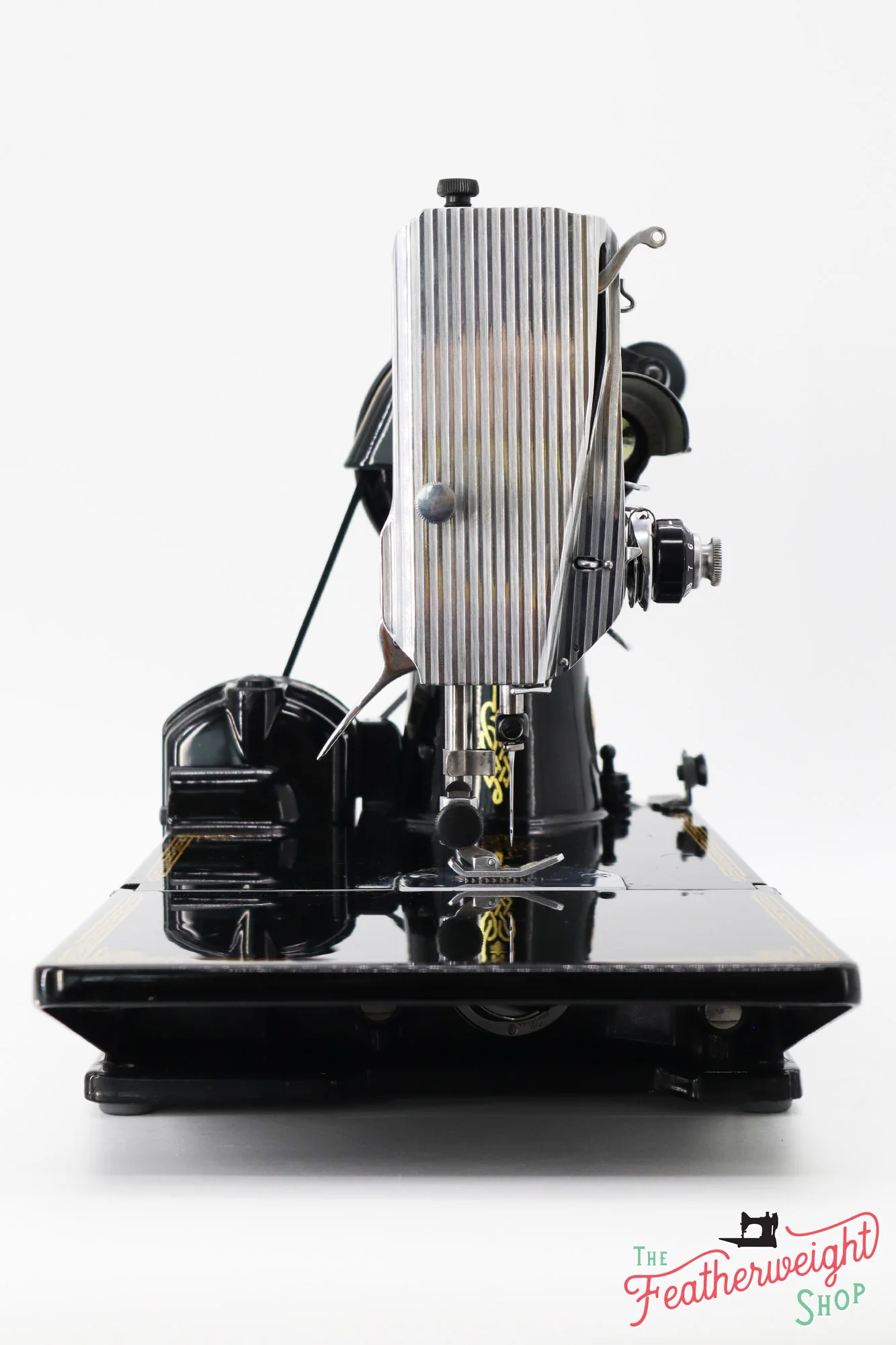 Singer Featherweight 221 Sewing Machine, AK585*** - Image 3