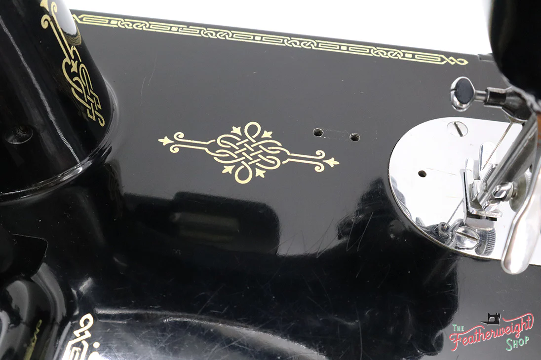 Singer Featherweight 221 Sewing Machine, AK591*** - Image 13
