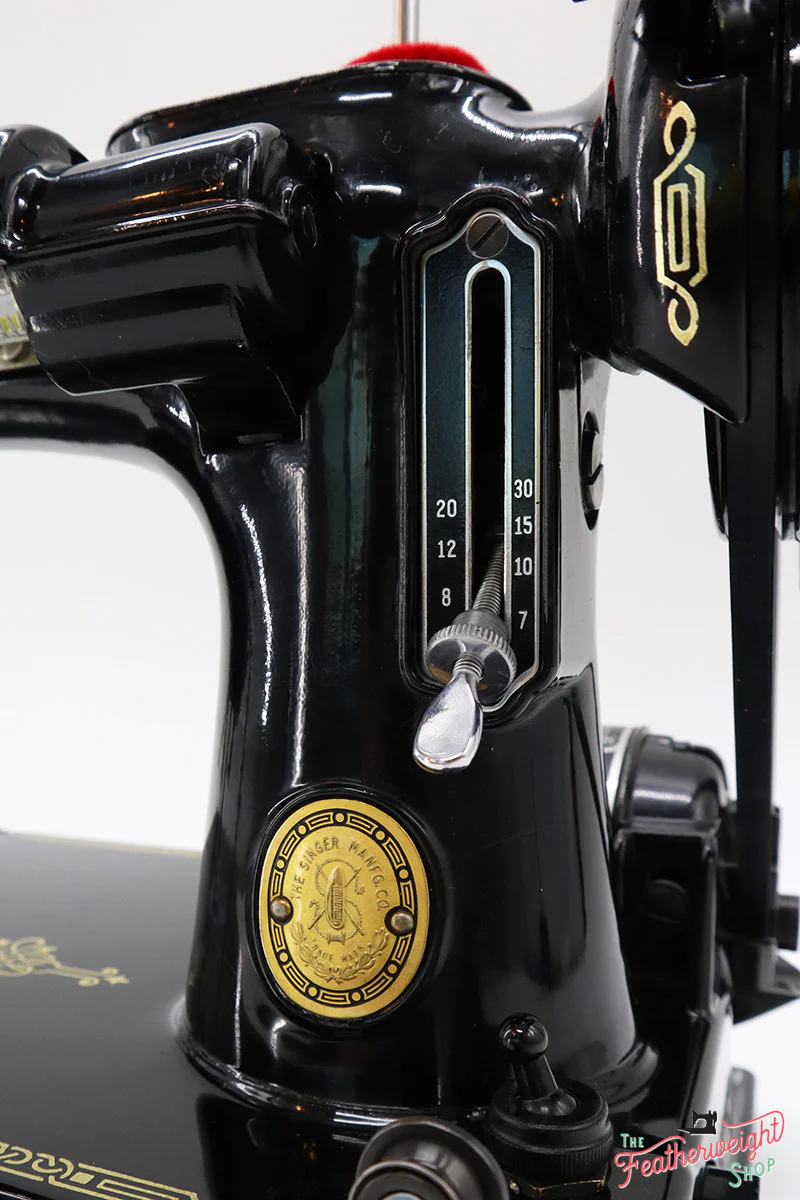 Singer Featherweight 221 Sewing Machine, AK591*** - Image 16