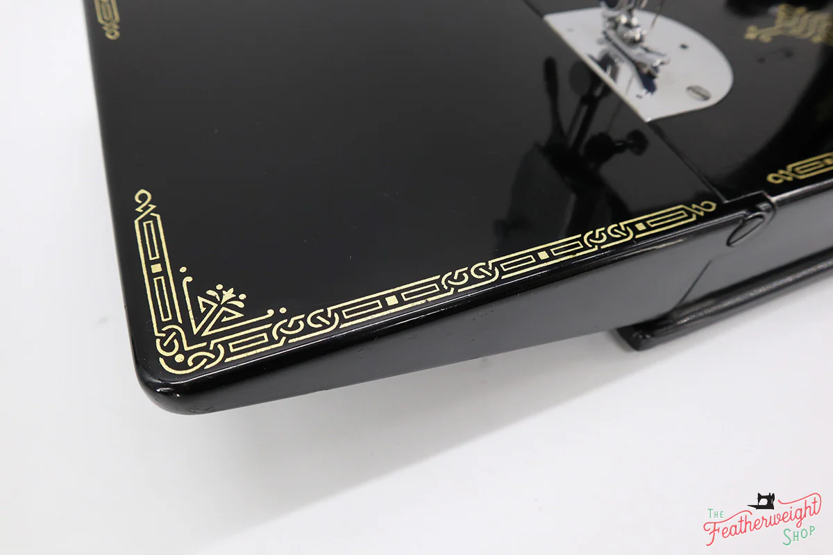 Singer Featherweight 221 Sewing Machine, AK591*** - Image 8
