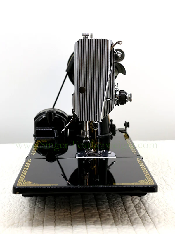 Singer Featherweight 221 Sewing Machine, AK745*** - Image 4