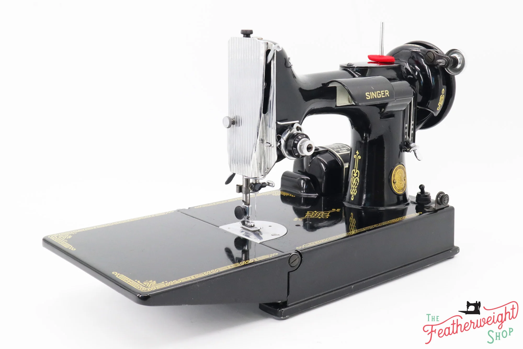 Singer Featherweight 221 Sewing Machine - AK747*** - 1952 - Image 3