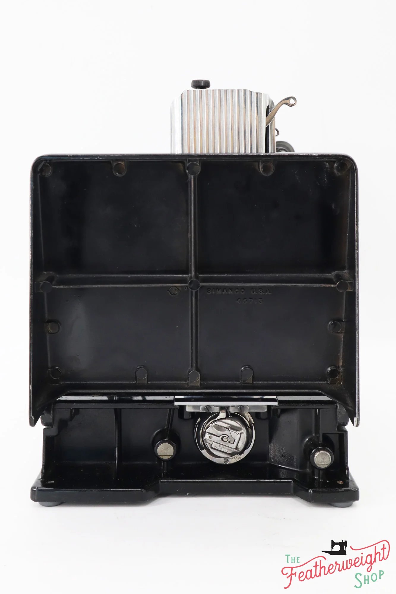Singer Featherweight 221 Sewing Machine - AK747*** - 1952 - Image 4