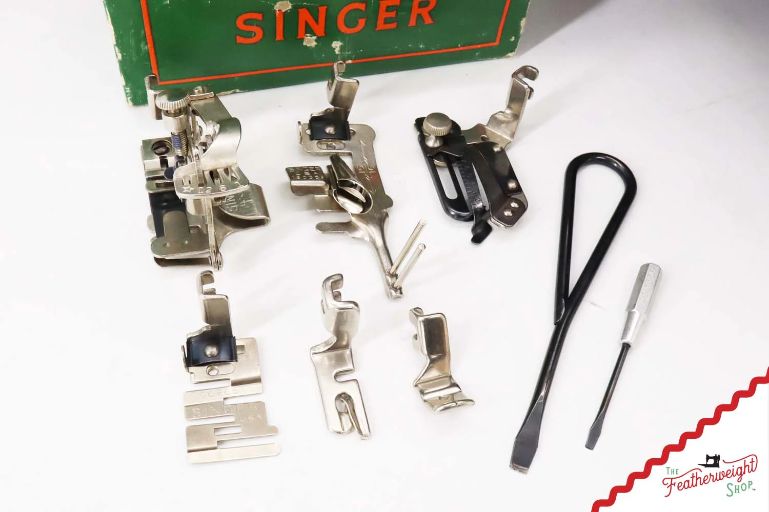 Singer Featherweight 221 Sewing Machine, AK749*** - 1952 - Image 17