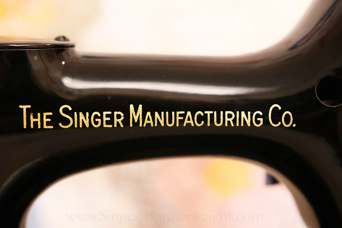 Singer Featherweight 221 Sewing Machine, AK765*** - Image 12