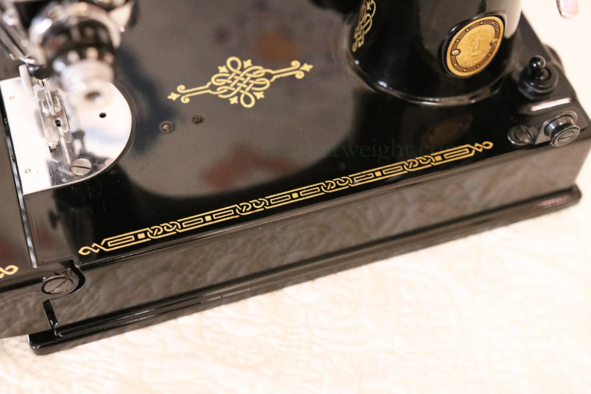 Singer Featherweight 221 Sewing Machine, AK765*** - Image 9